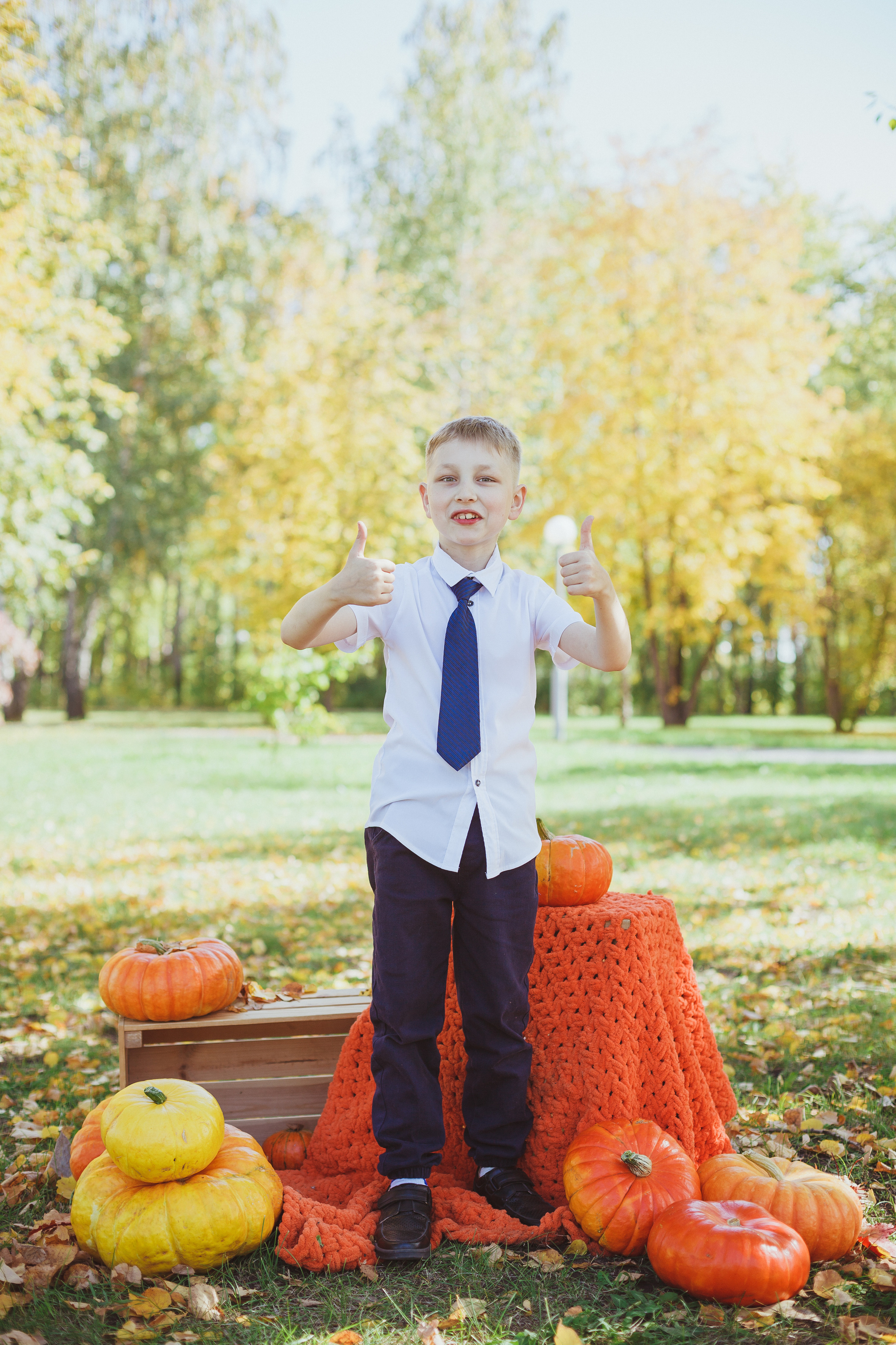 Школьная фотосессия на 31 августа. 1,2,3 сентября. Портреты детей 4-6 штук. Групповые общие 2-5 шт. Цена 450р. (1). Семейный и детский фотограф в Сухом Логу Ольга Кайгородова