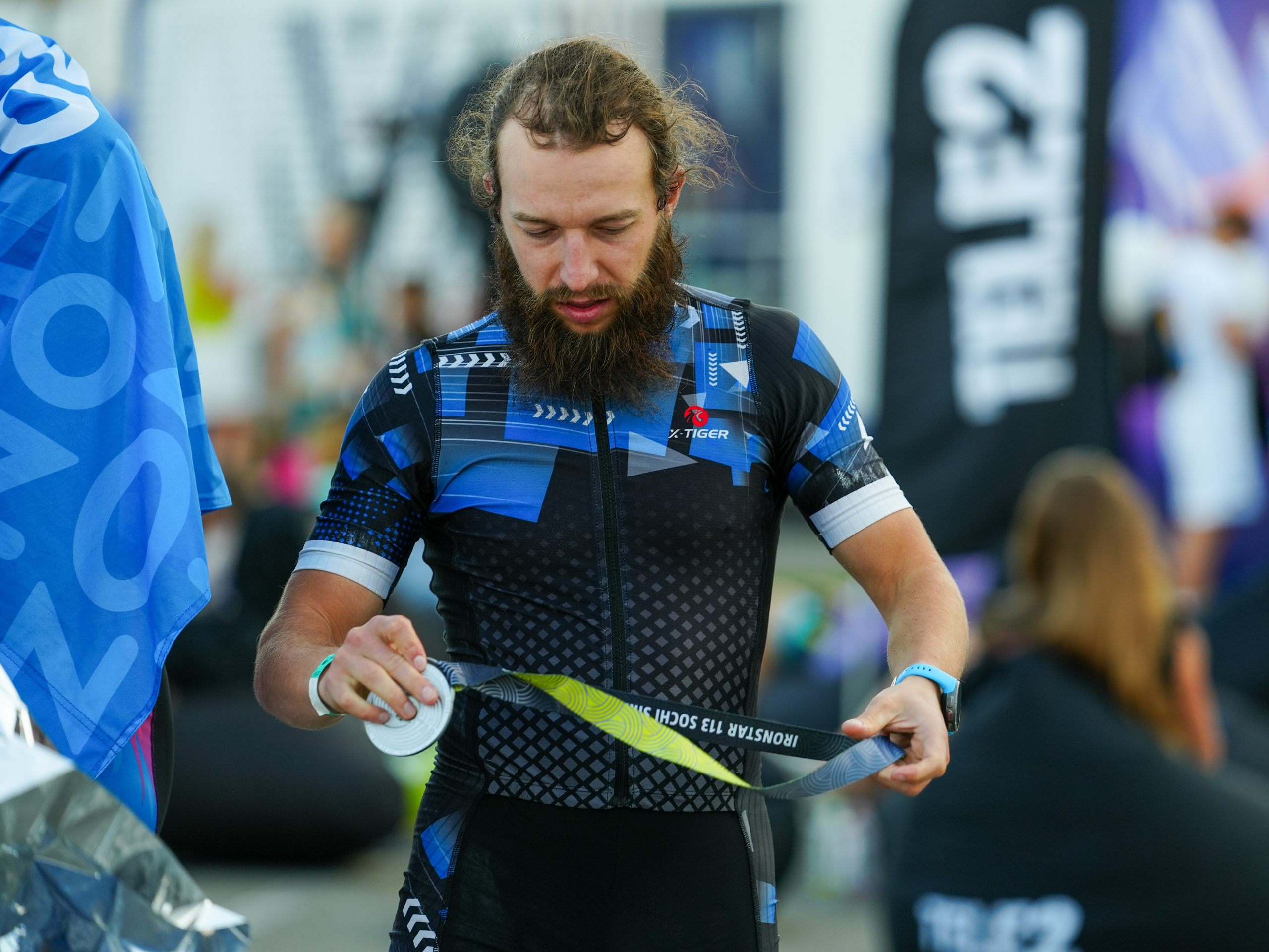 Фотоотчет партнерской интеграции для компании TELE2 на фестивале Ironstar. Репортажный фотограф в Красной Поляне и Сочи Павлюченко Екатерина