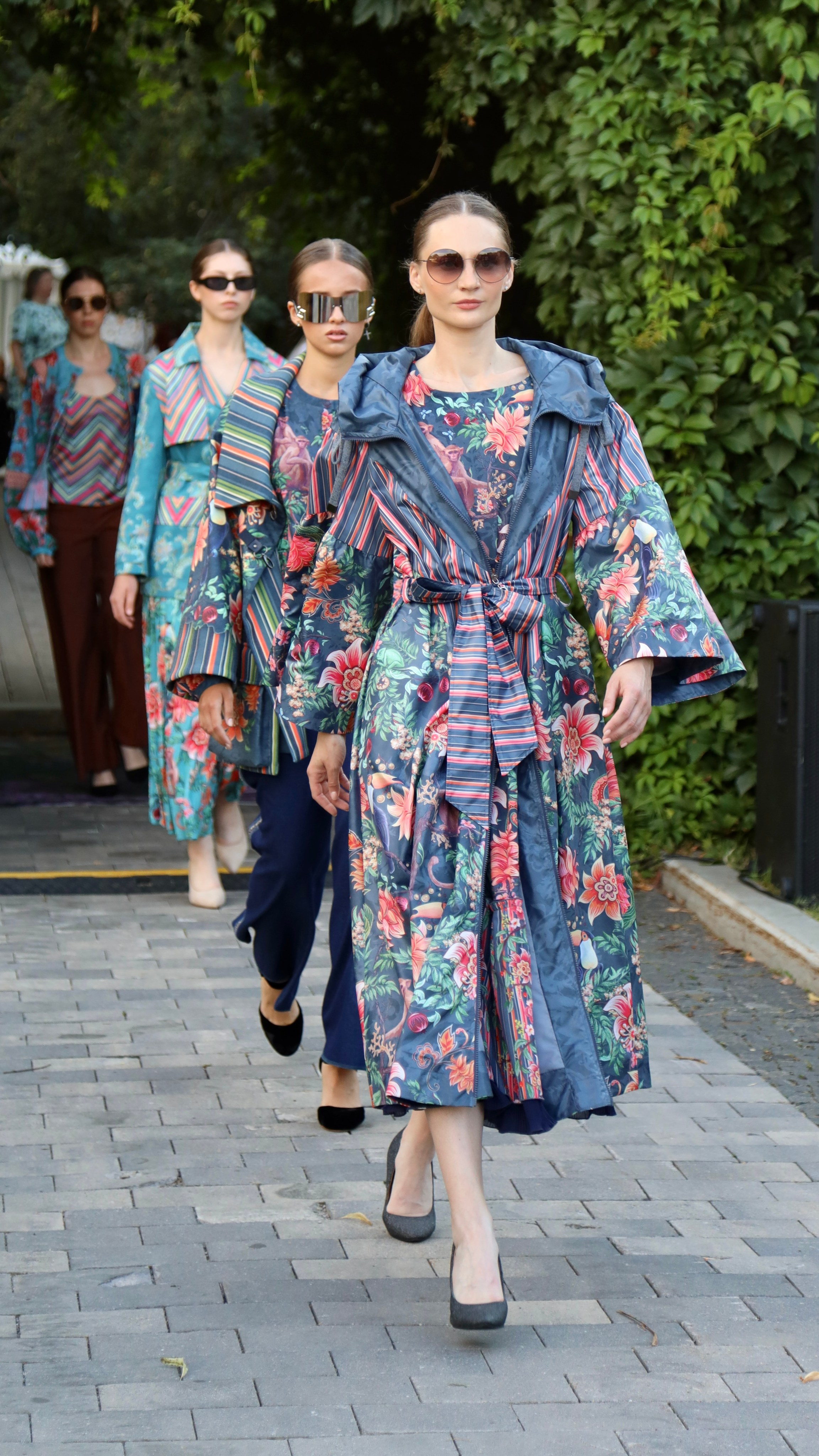 Съёмки модных показов. Фотограф в Москве — Рина Серёгина — съёмка в студии и репортаж