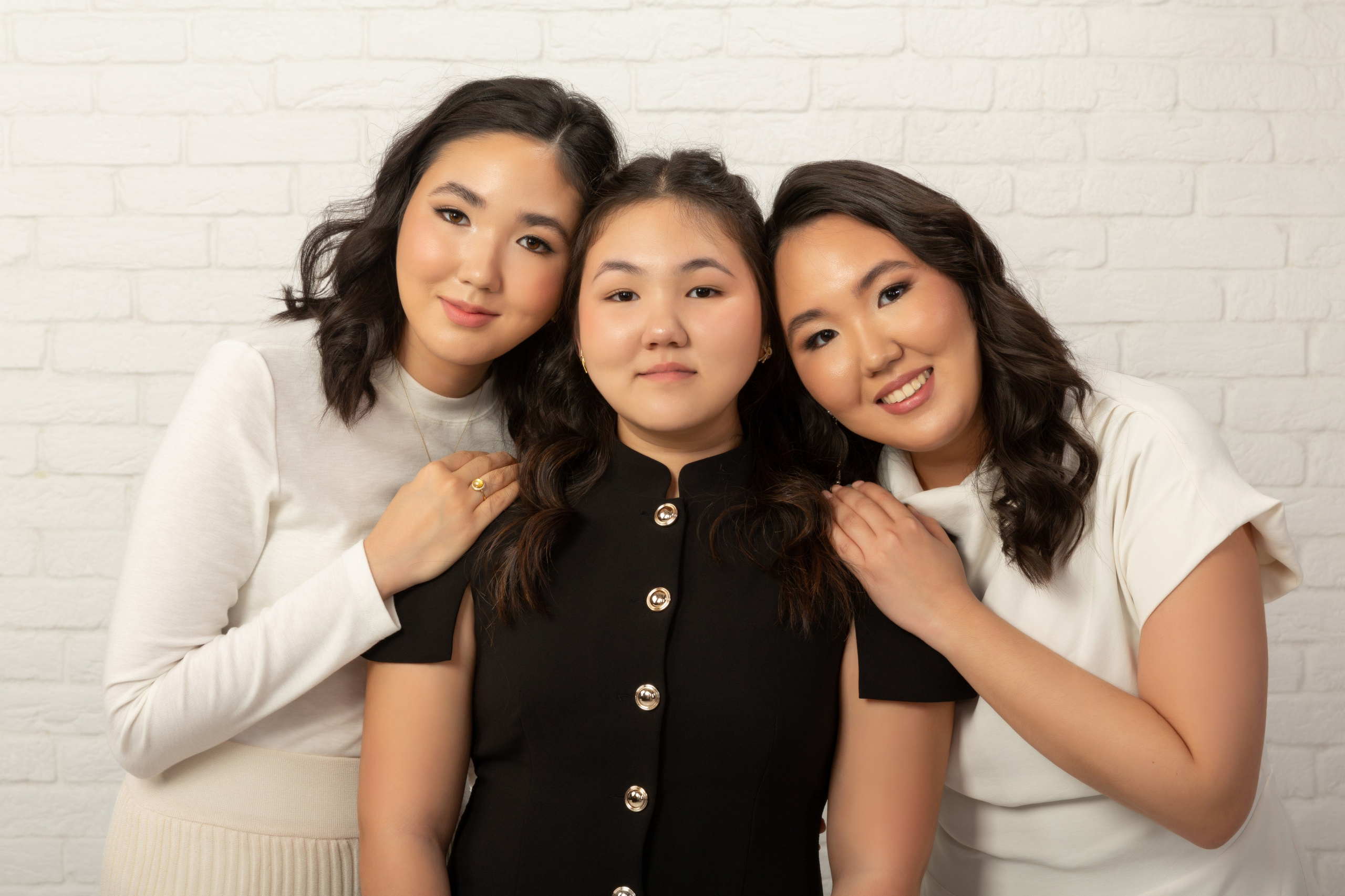 Фотосессия для большой семьи Алматы. Фотостудия Алматы. Семейная и детская фотостудия Family studio.Фотограф Алматы