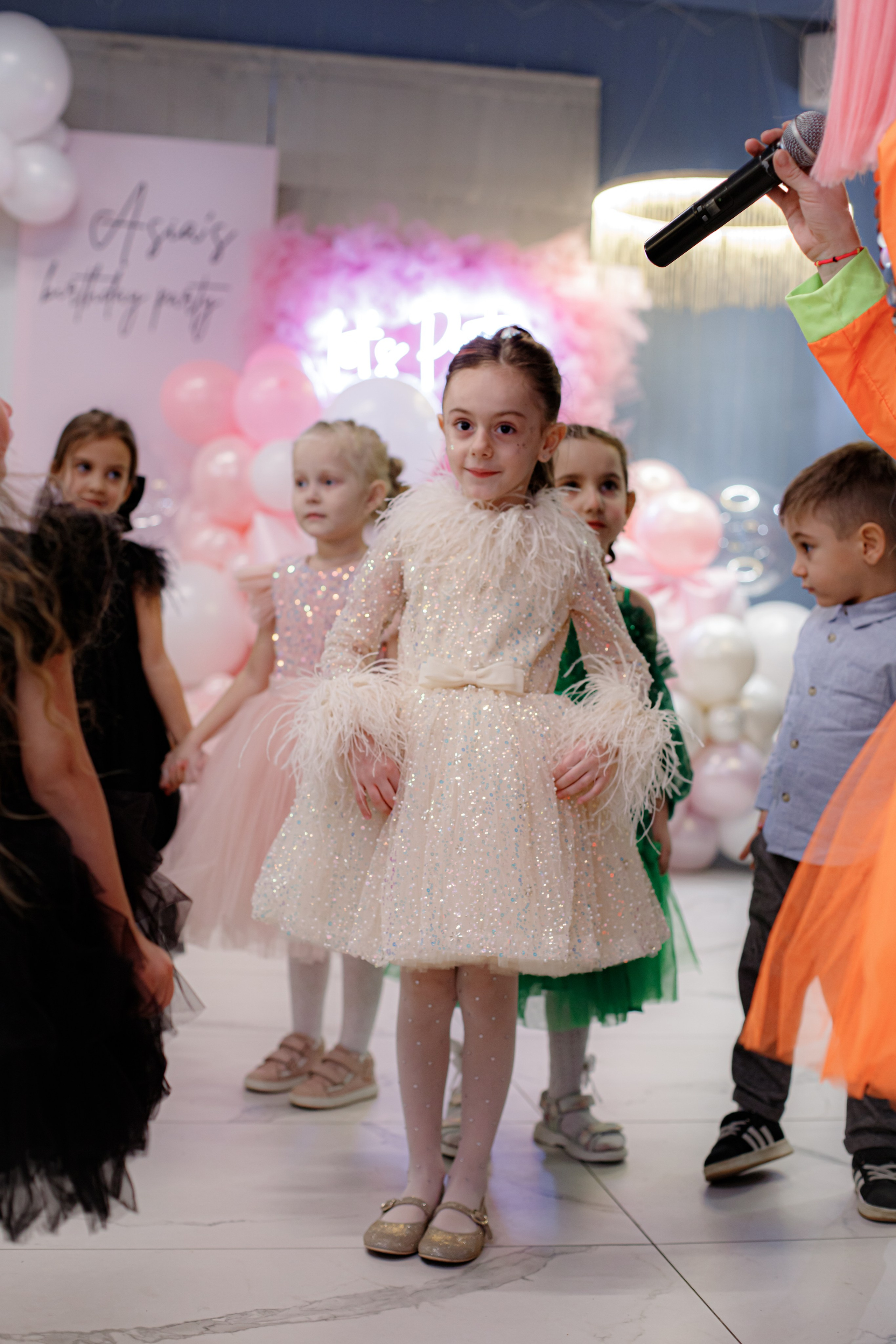 ASIA'S BIRTHDAY PARTY. Photokarish