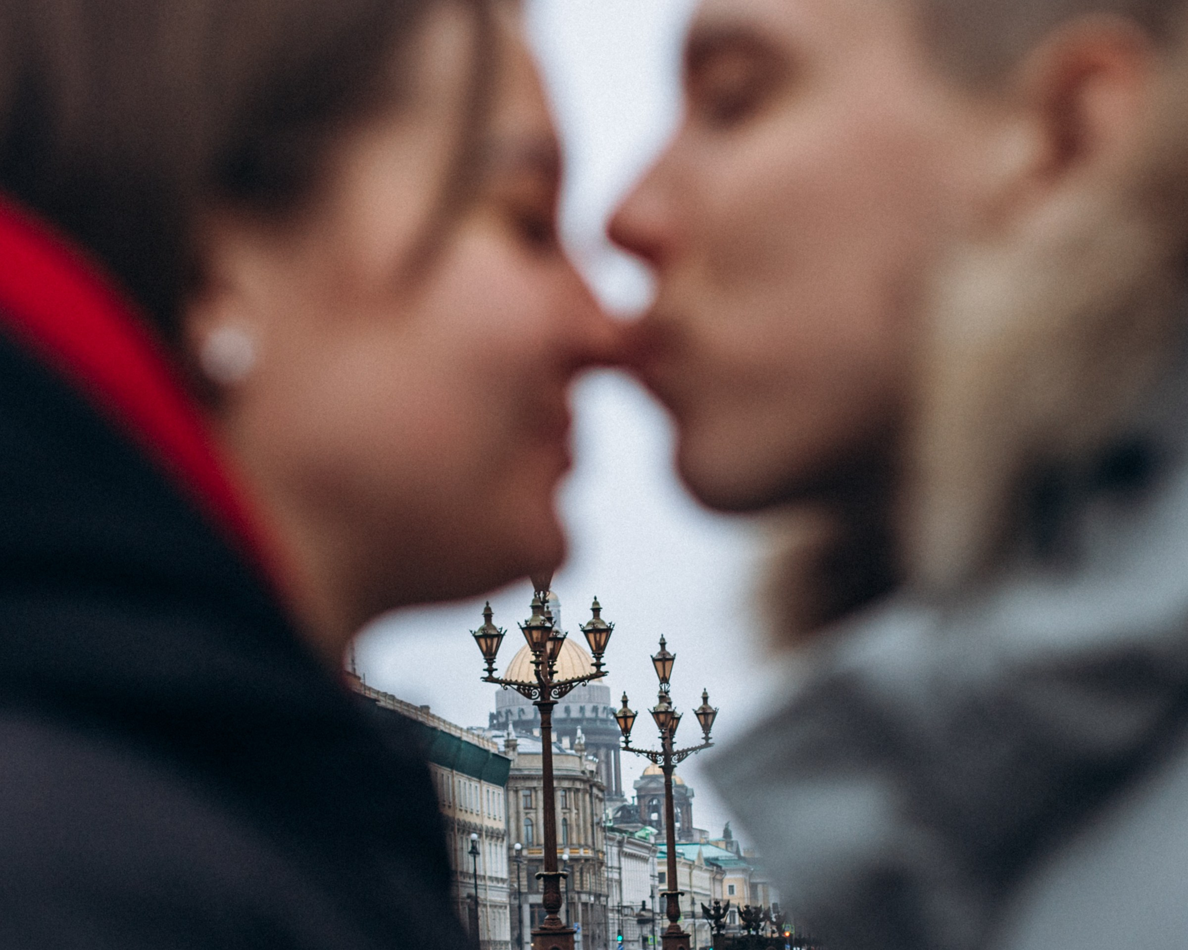Иван и Полина в марте. Фотопрогулка в Петербурге. Индивидуальный и семейный фотограф в Санкт-Петербурге