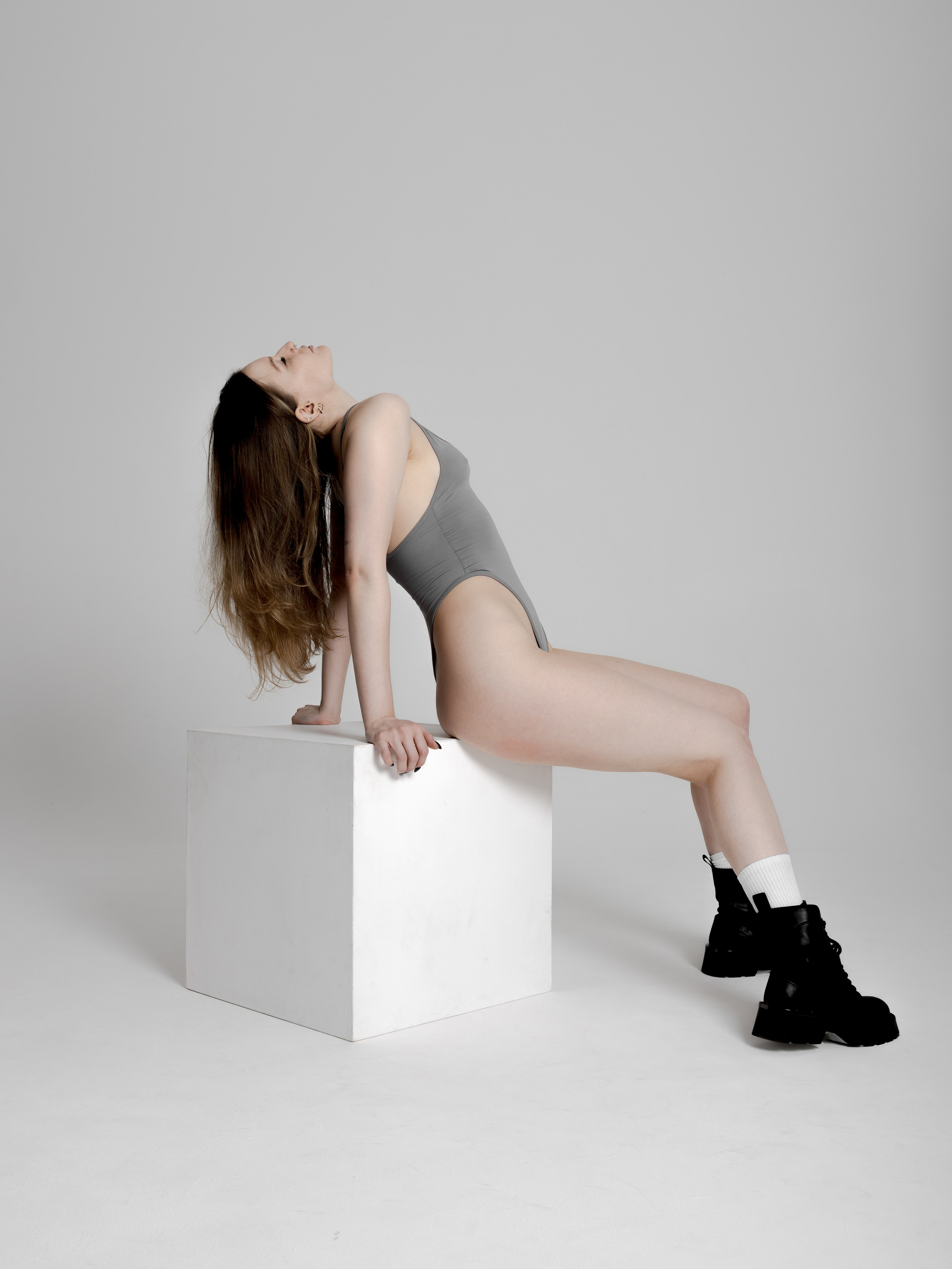 Студийная фотосессия с цветным светом