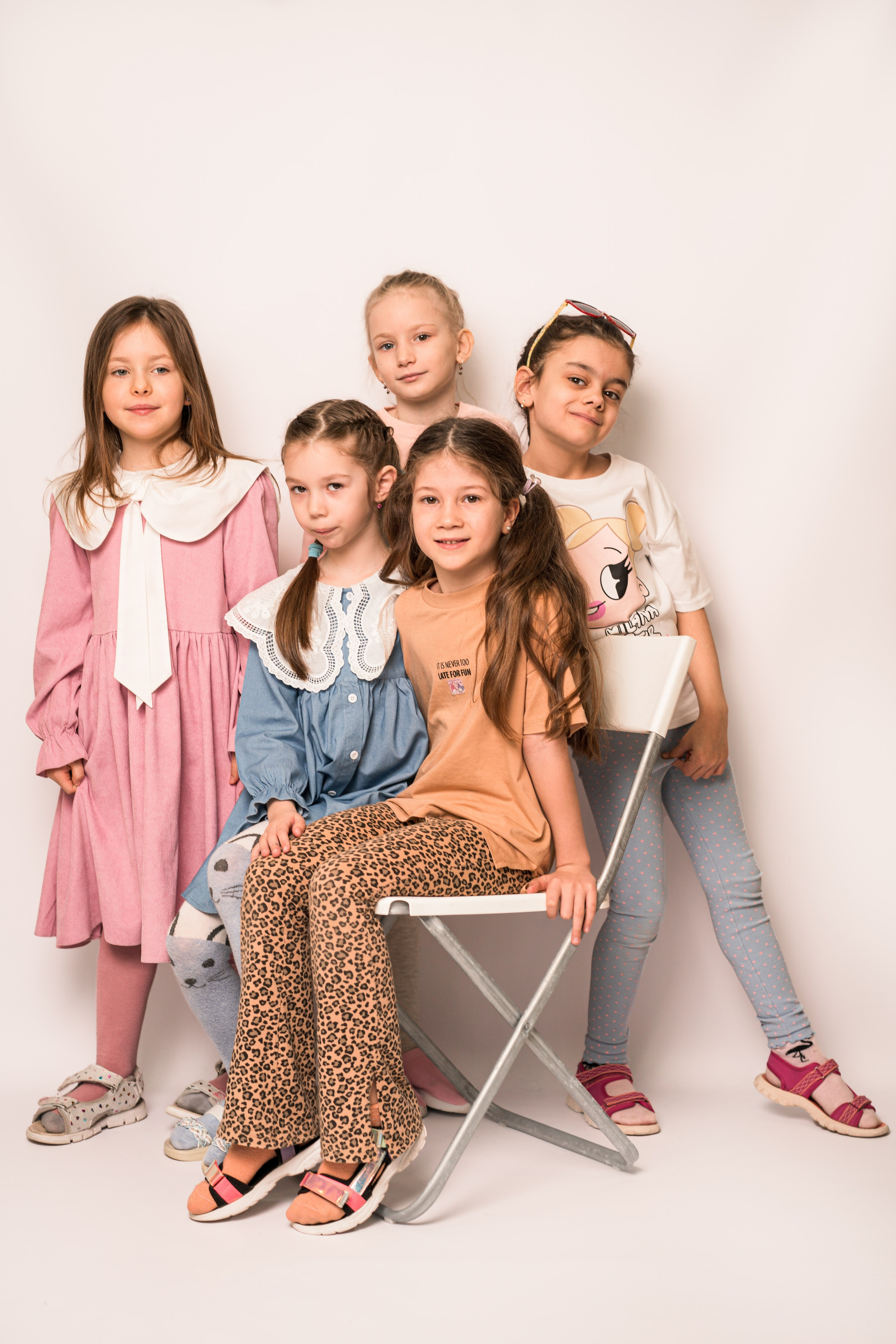 Детский сад, портреты белый фон. Фотограф Шунова Саша