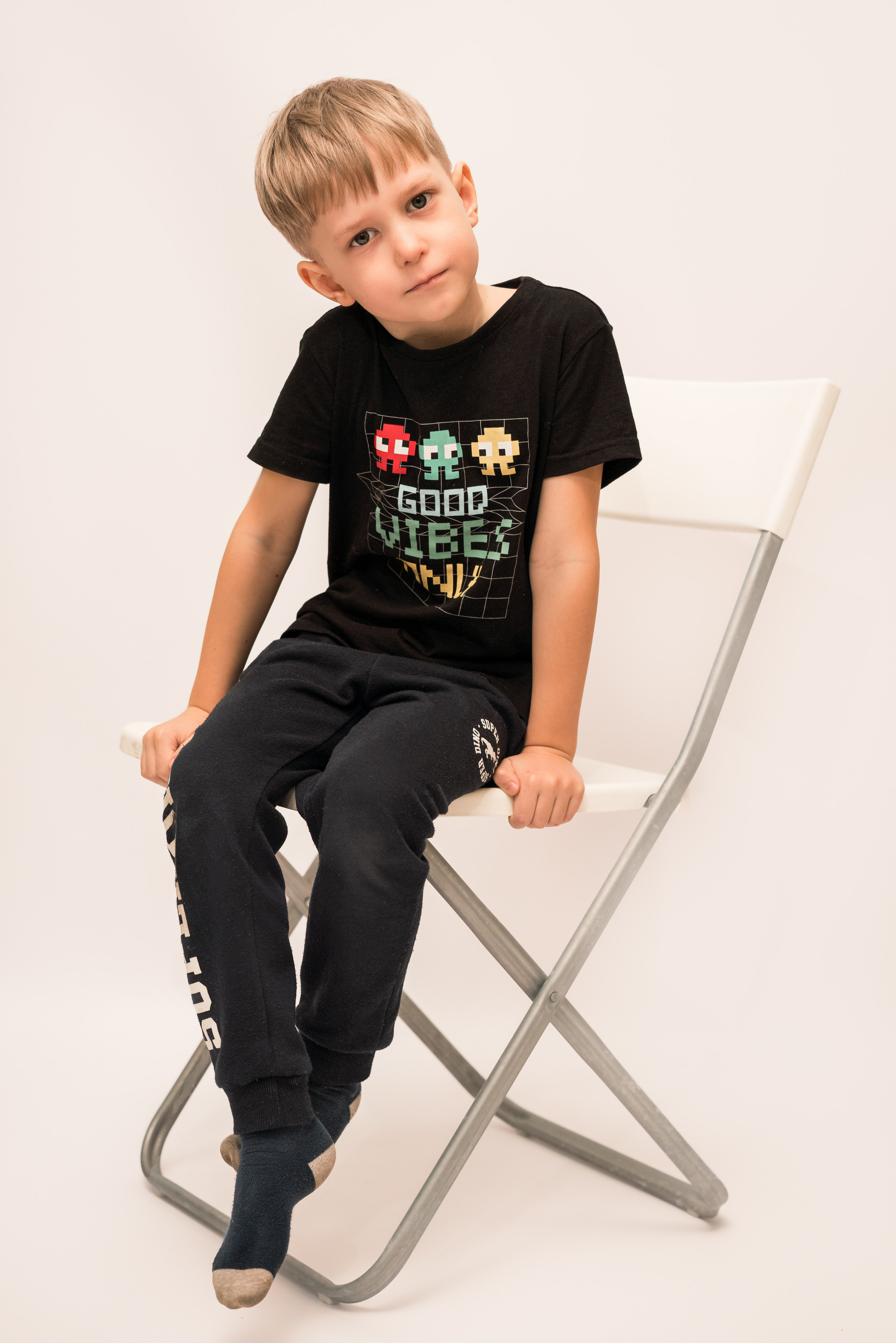 Детский сад, портреты белый фон. Фотограф Шунова Саша