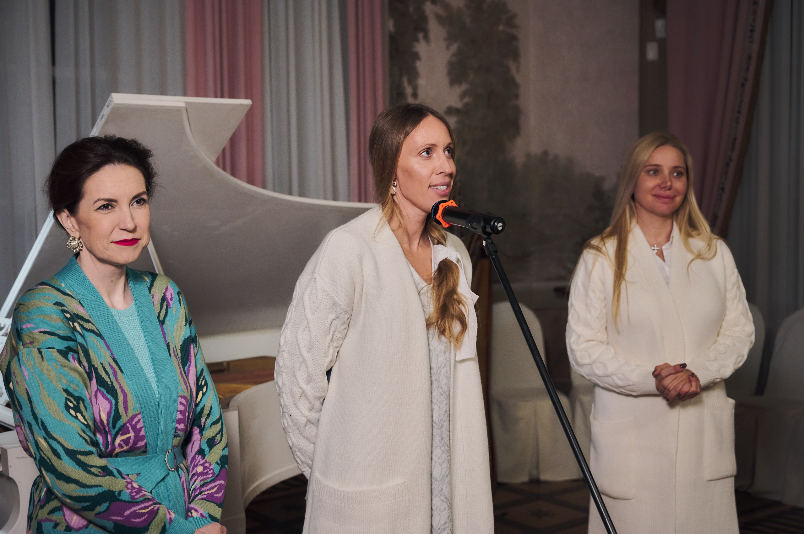 Открытие выставки 13.09.22. Никита Хохловский фото и видео продакшн