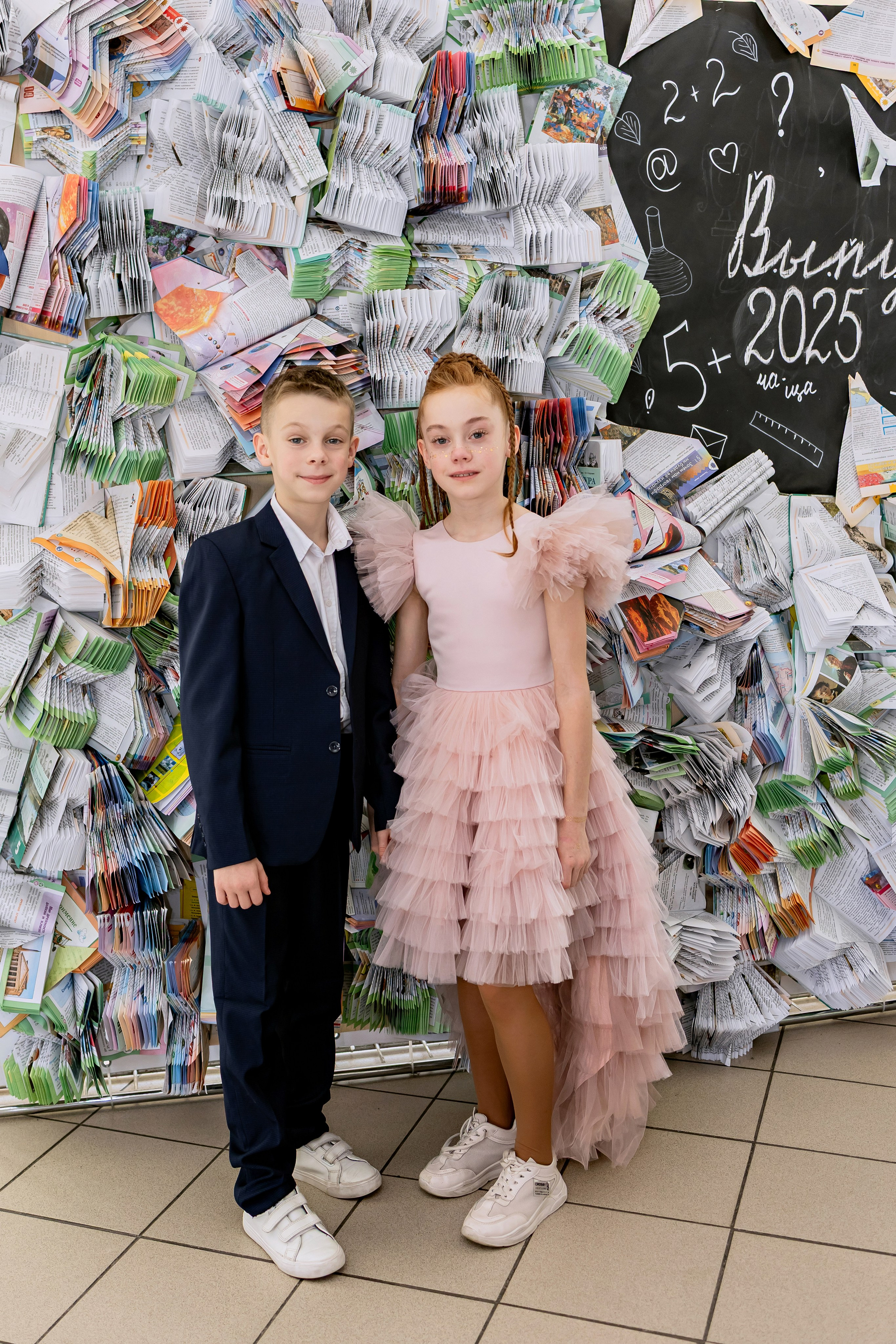 Выпускной праздник в начальной школе. Фотограф и видеограф Москва. Свадебный фотограф, видеограф. Выпускные альбомы. Оживающие альбомы