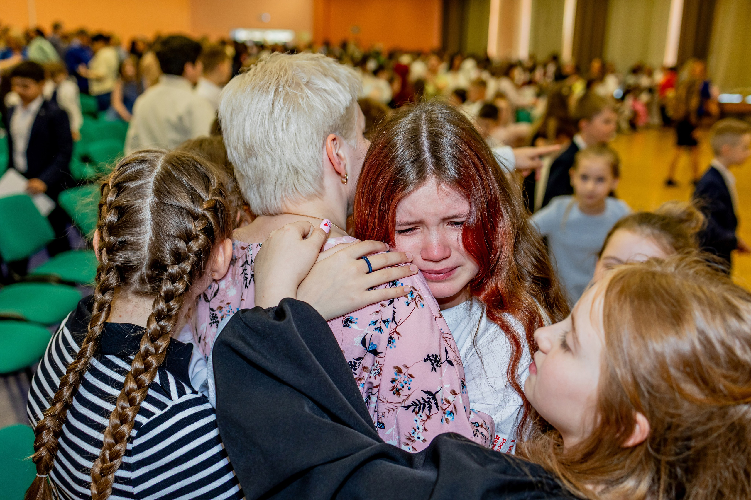 Выпускной праздник в начальной школе. Фотограф и видеограф Москва. Свадебный фотограф, видеограф. Выпускные альбомы. Оживающие альбомы