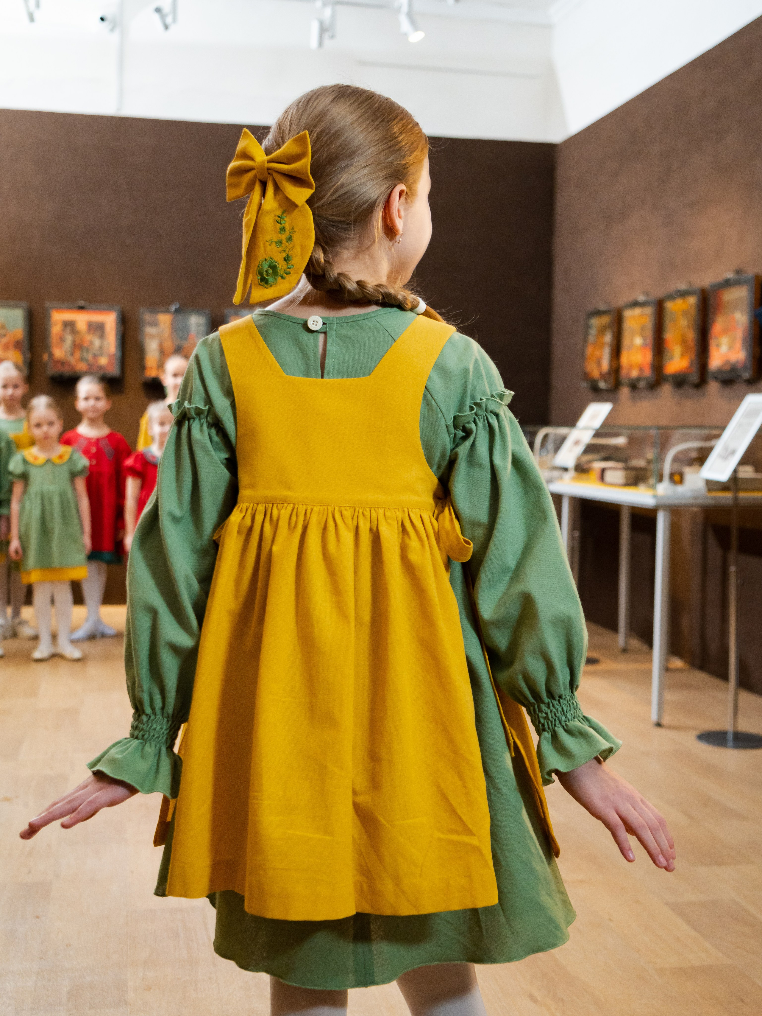 Показ одежды в рамках выставки «105. Лучшее». Фотограф Москва