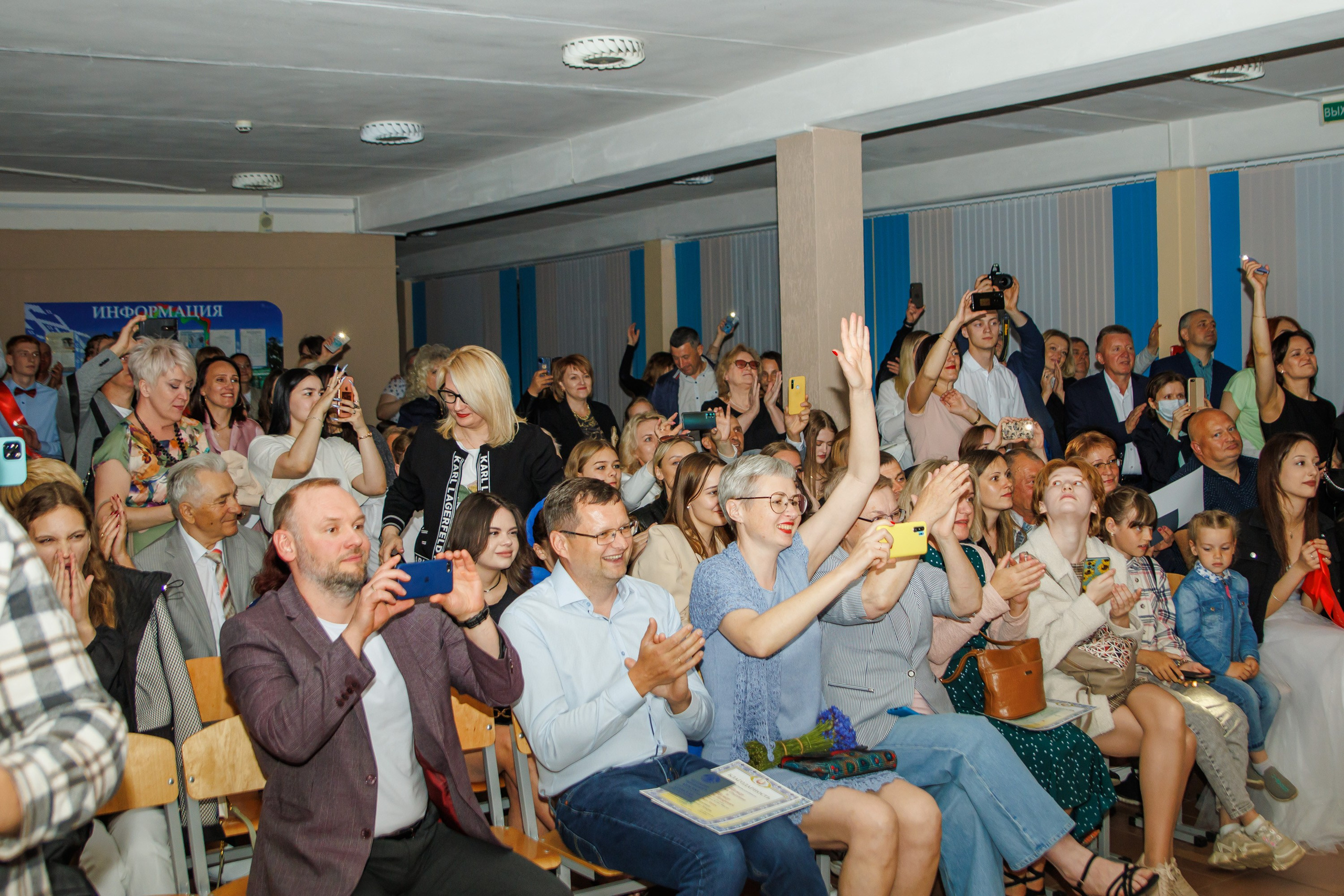 Выпускной 2023. Репортажный фотограф Минск ❘ Костецкий Илья ❘ Беларусь