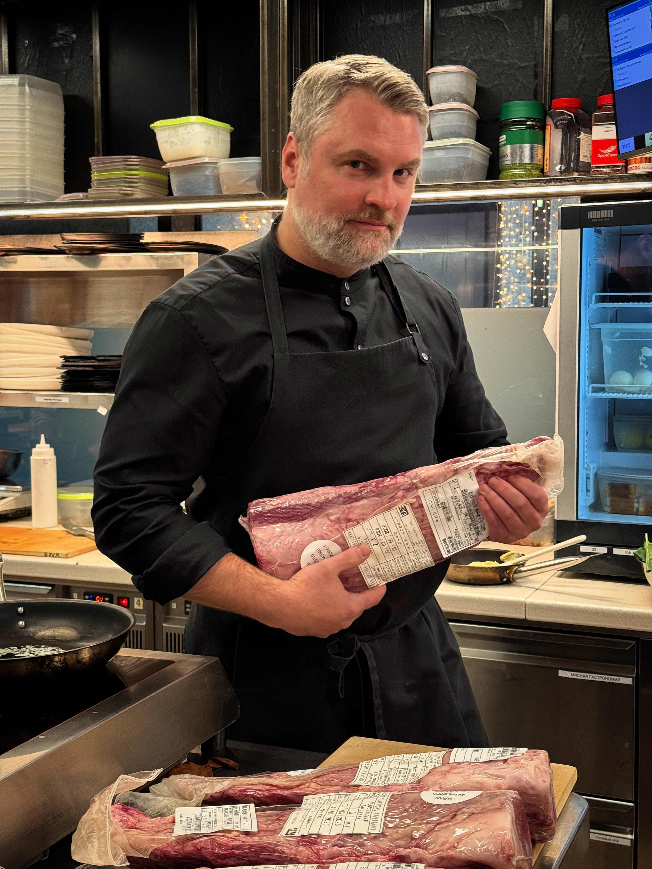 Marbled beef from Japan Smeat. The Other Pavel Potseluev — film photography and mastery of meat business