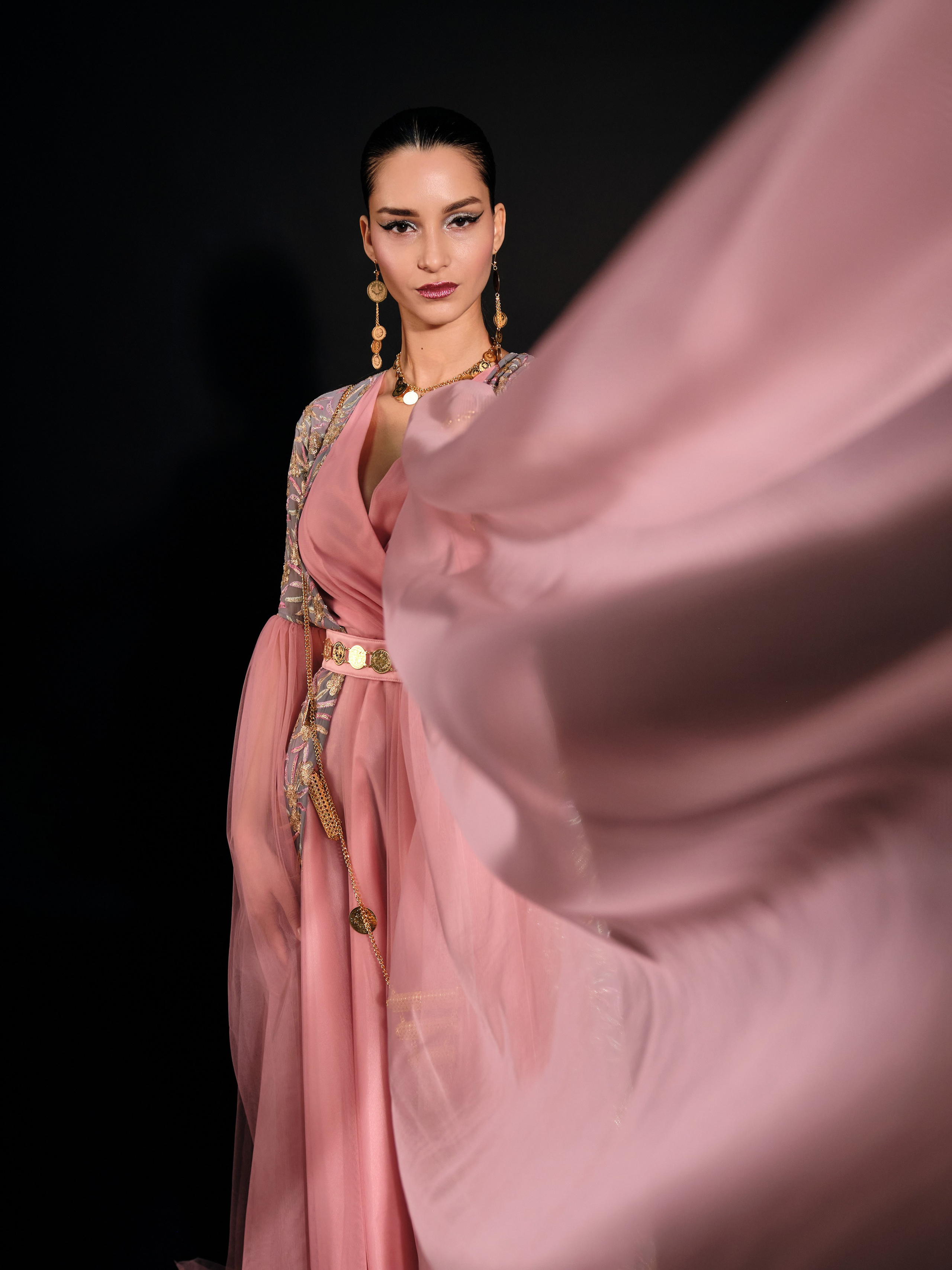 FA by Fatima Alhashimi. Коммерческий, репортажный фотограф в Москве Лейла Мару