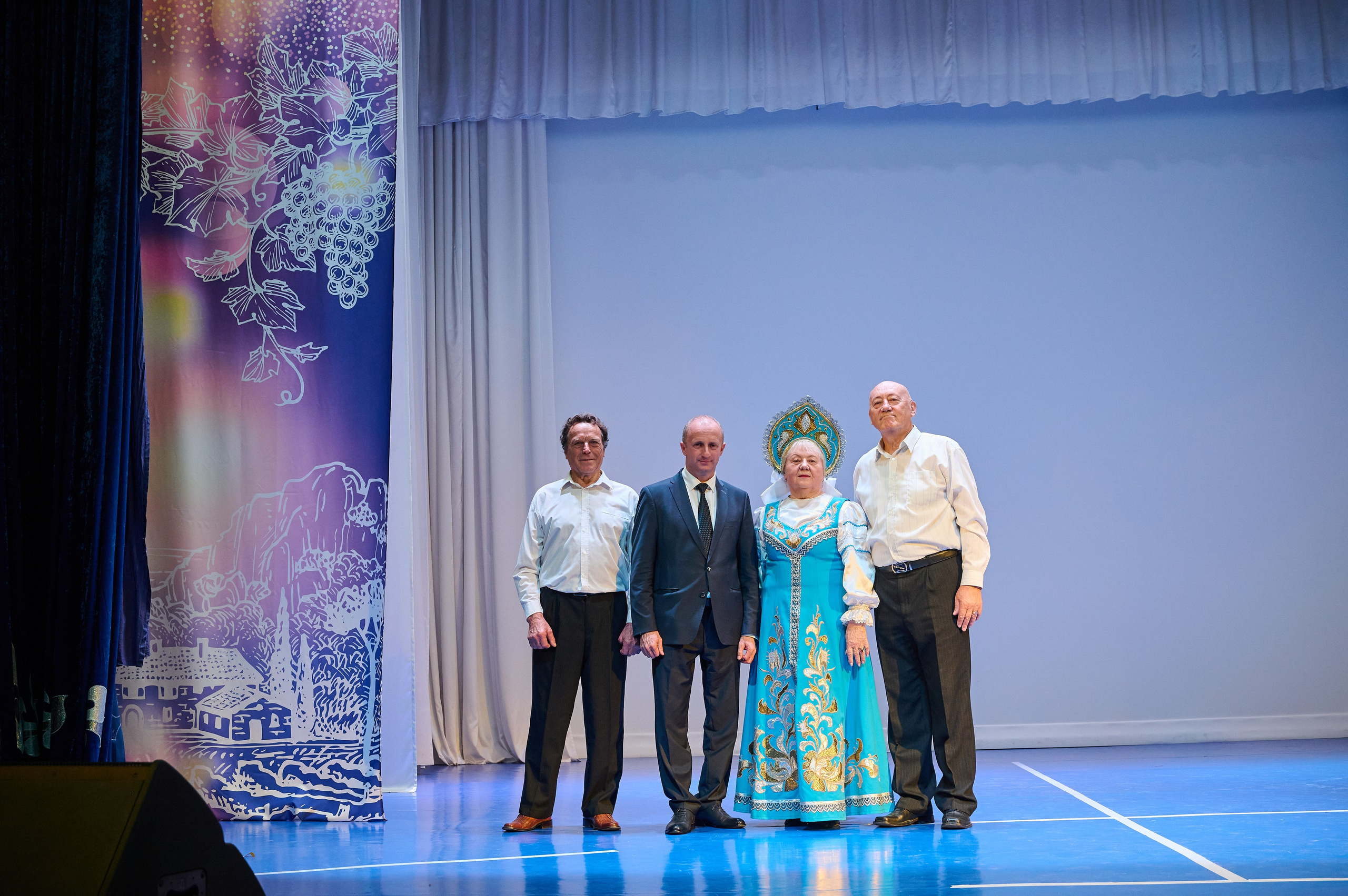 День матери Марьина Роща. Жизнь курорта Кабардинка в фотографиях