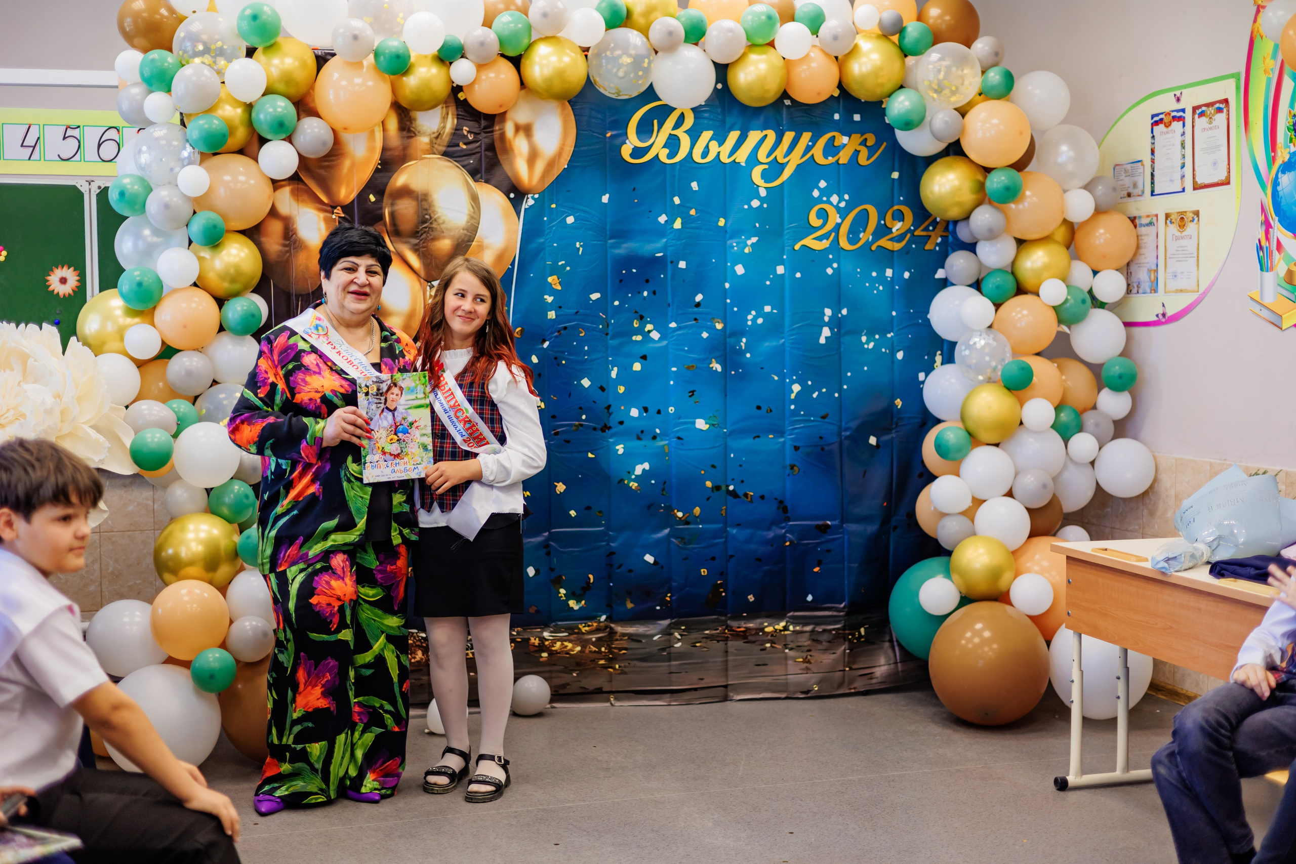 Выпуск 4а 25школа'24 год. Свадебный и семейный фотограф в Армавире