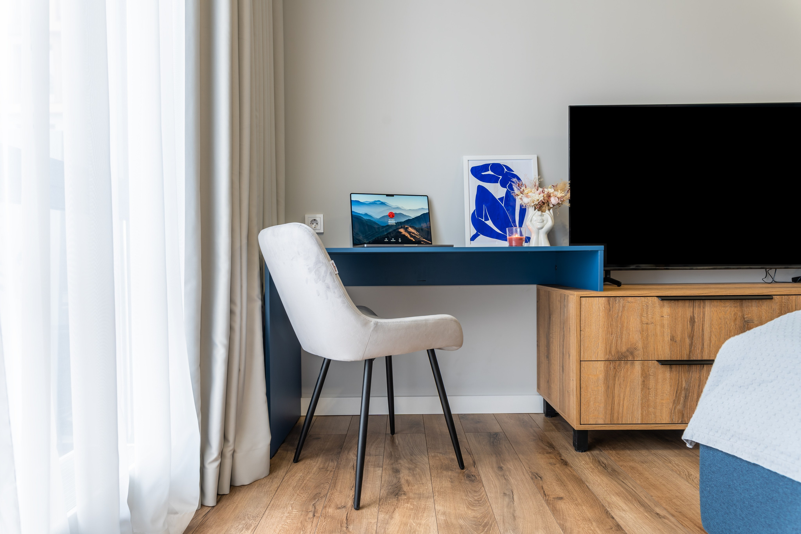 Алматы, Bureau2×2 — реализованный дизайн-проект квартиры, апрель 2023. Интерьерный фотограф Алматы