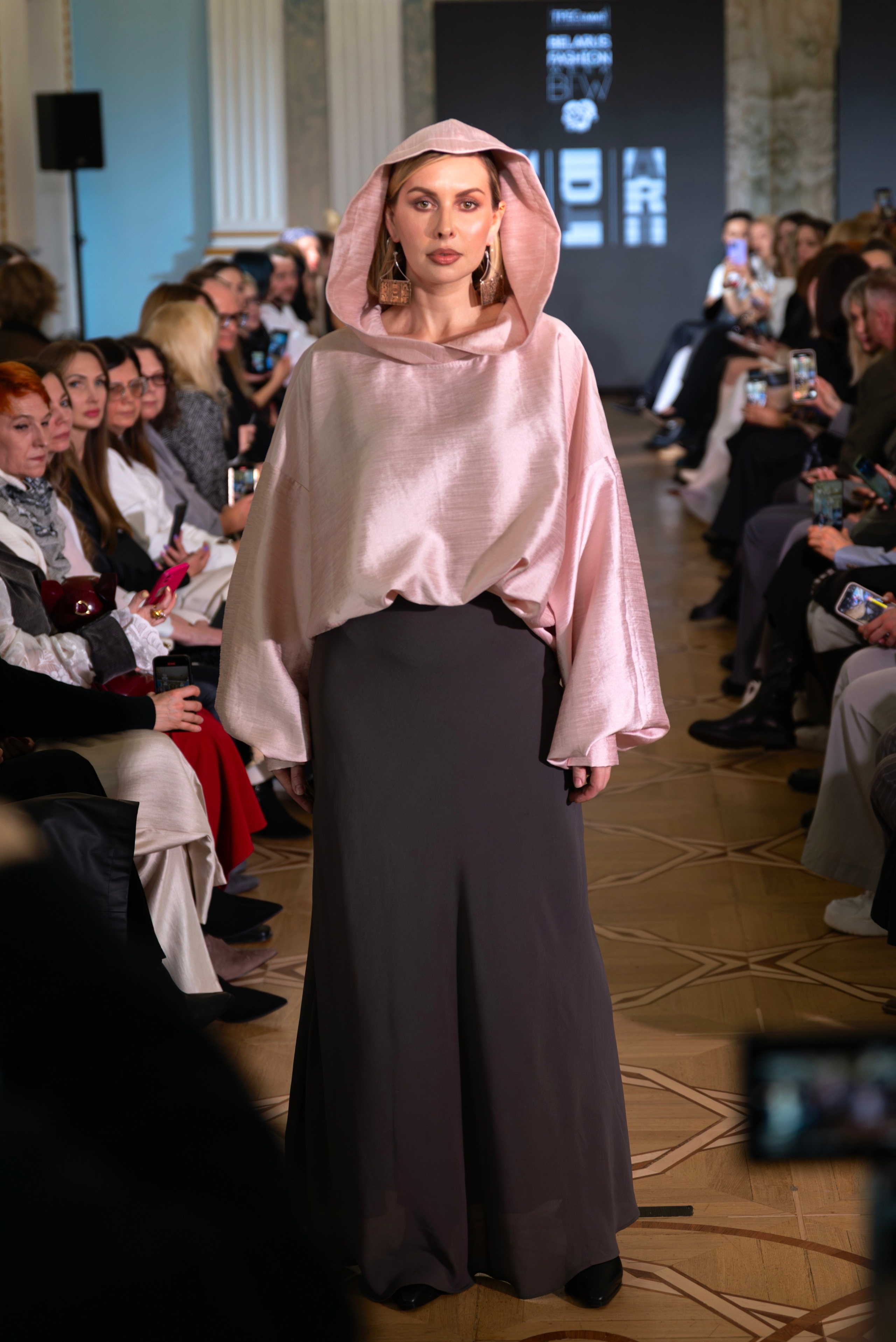 Belarusian Fashion Week — KeyToArt. Ваш Event фотограф & Репортаж & Fashion & ИИ