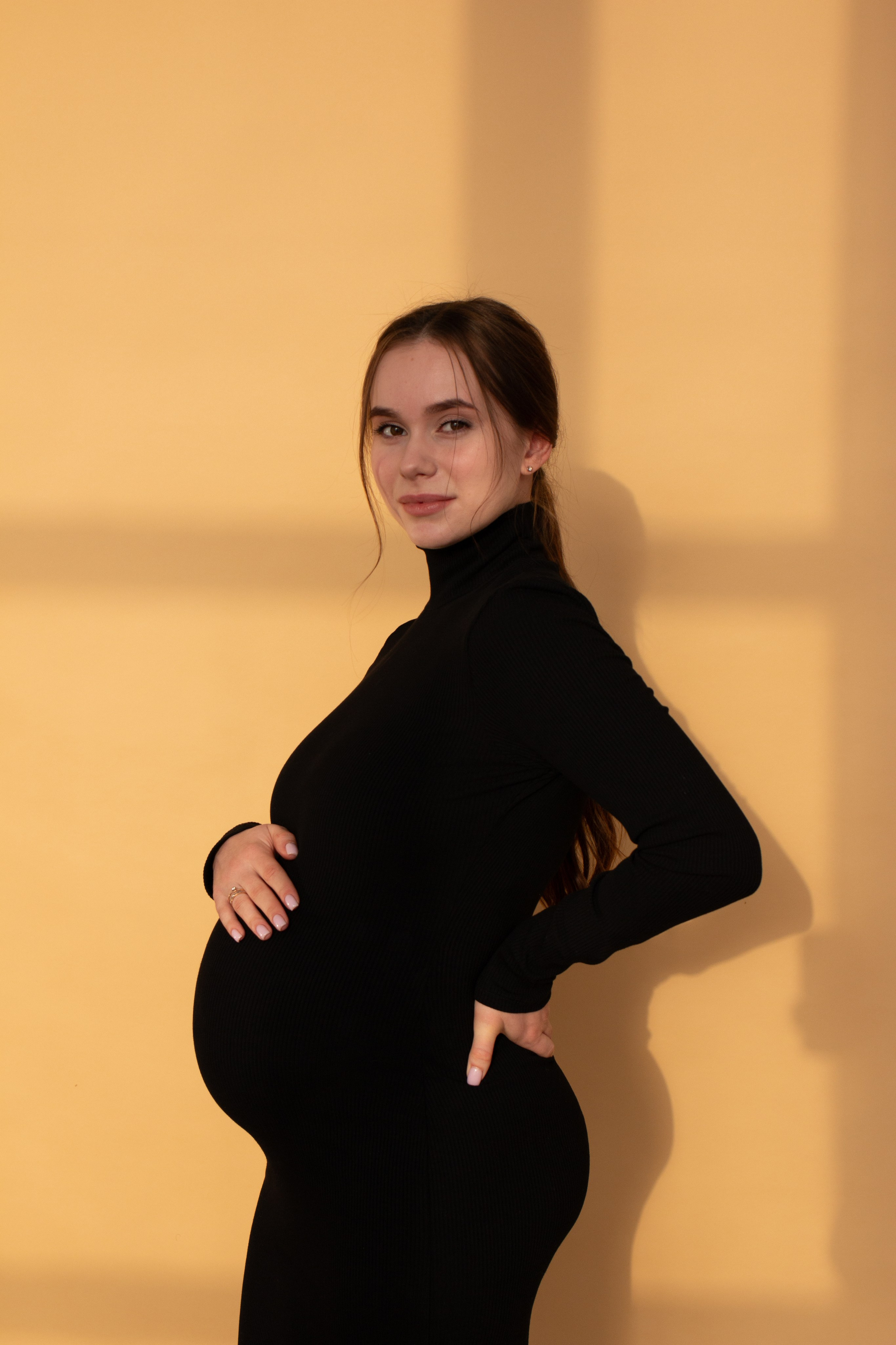 Фотосессия беременности, фотосессия беременности в Москве, фотограф беременных Москва, фотограф беременных, фотосессия беременности в студии, фотосессия беременности в студии Москва, фотосессия в положении, фотосессия в ожидании, фотосессия в ожидании чуда, семейная фотосессия беременности, фотосессия беременности с мужем, фотосессия беременности с мужем Москва