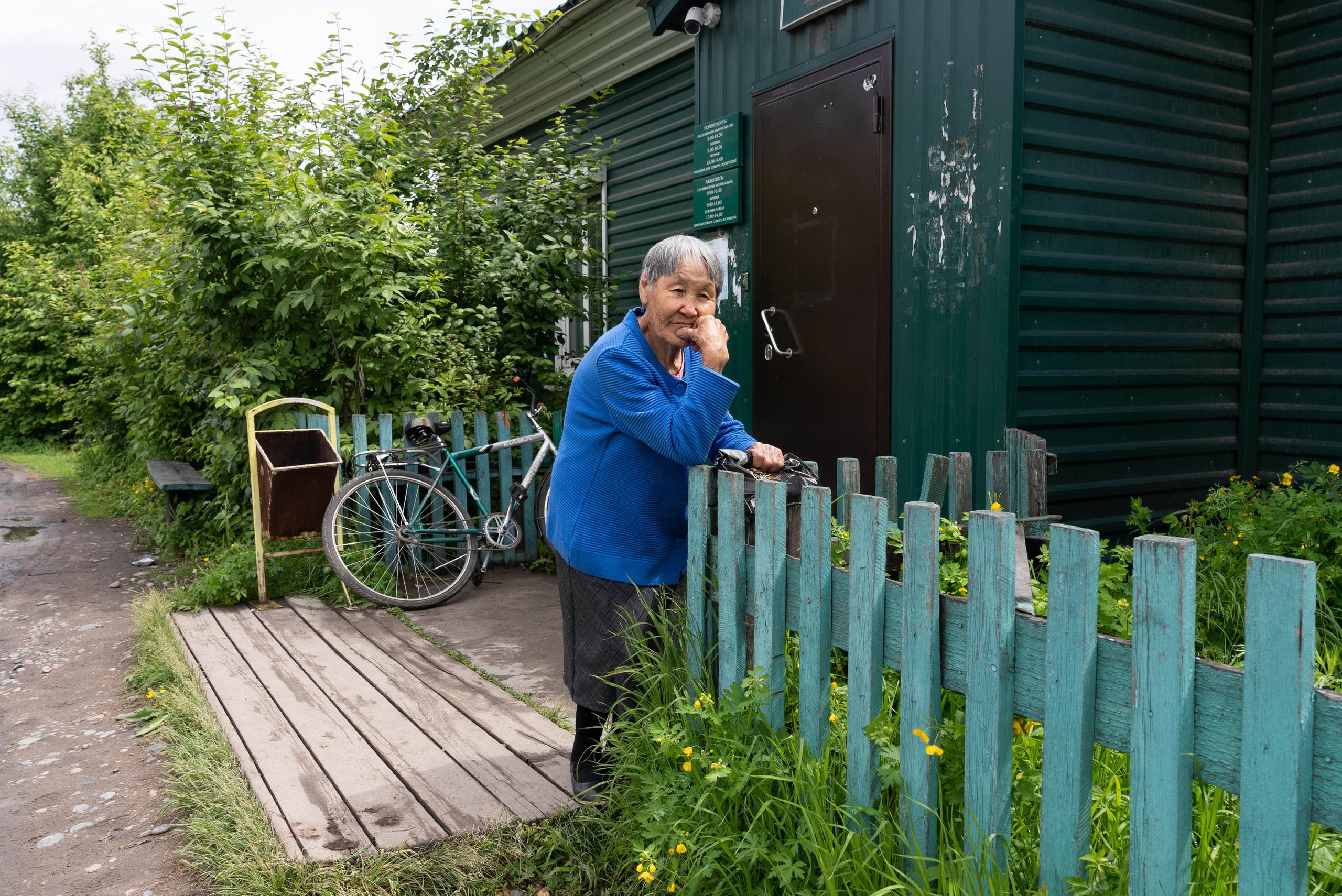 Возле Сбербанка