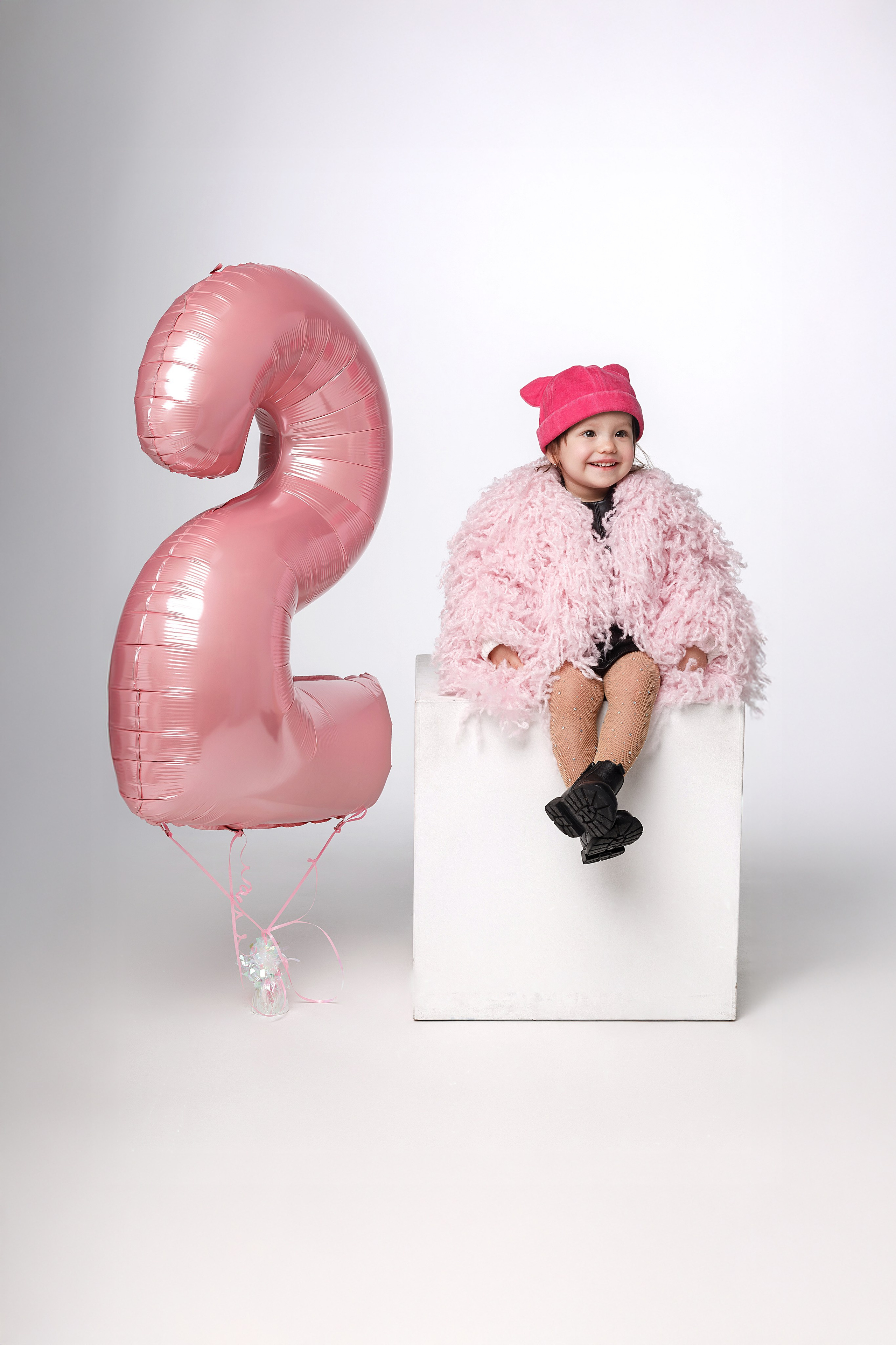 Детская фотосессия на 2 годика в Сочи. Детский студийный фотограф Сочи