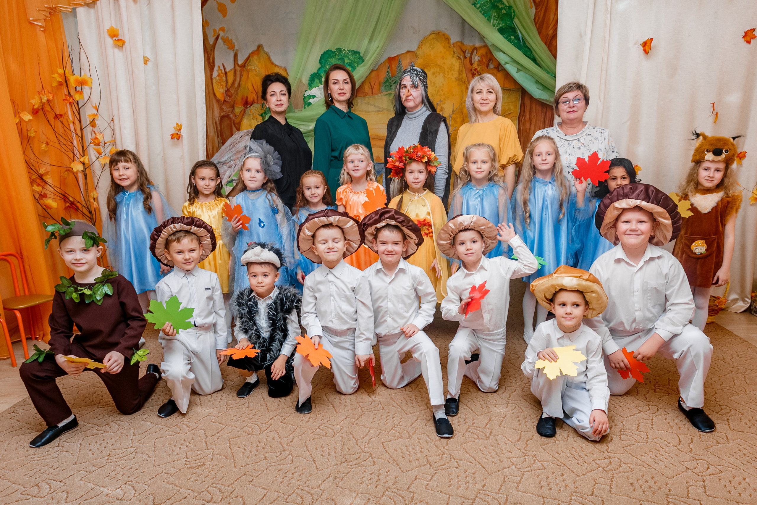 Детский сад \ осенний утренник. Фотограф в  г. Новосибирск