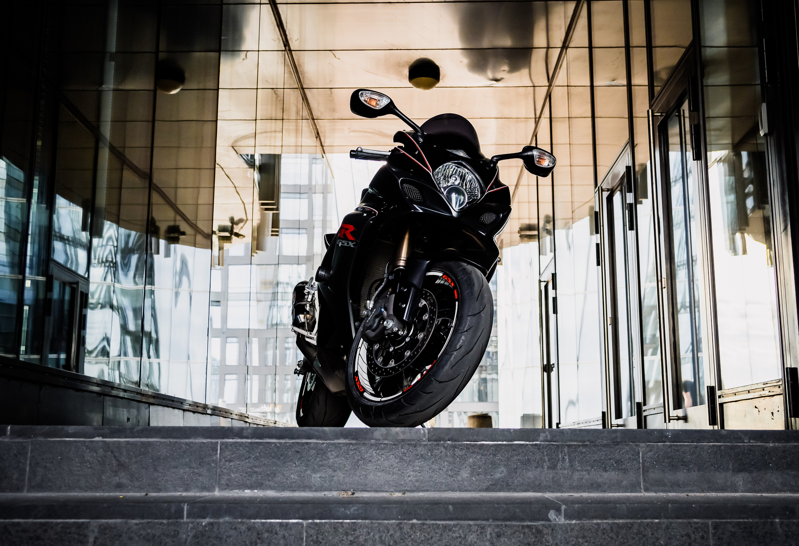 Кира и Кирилл — Suzuki GSX-R1000. Мотофотограф в Санкт-Петербурге Мария Скурская