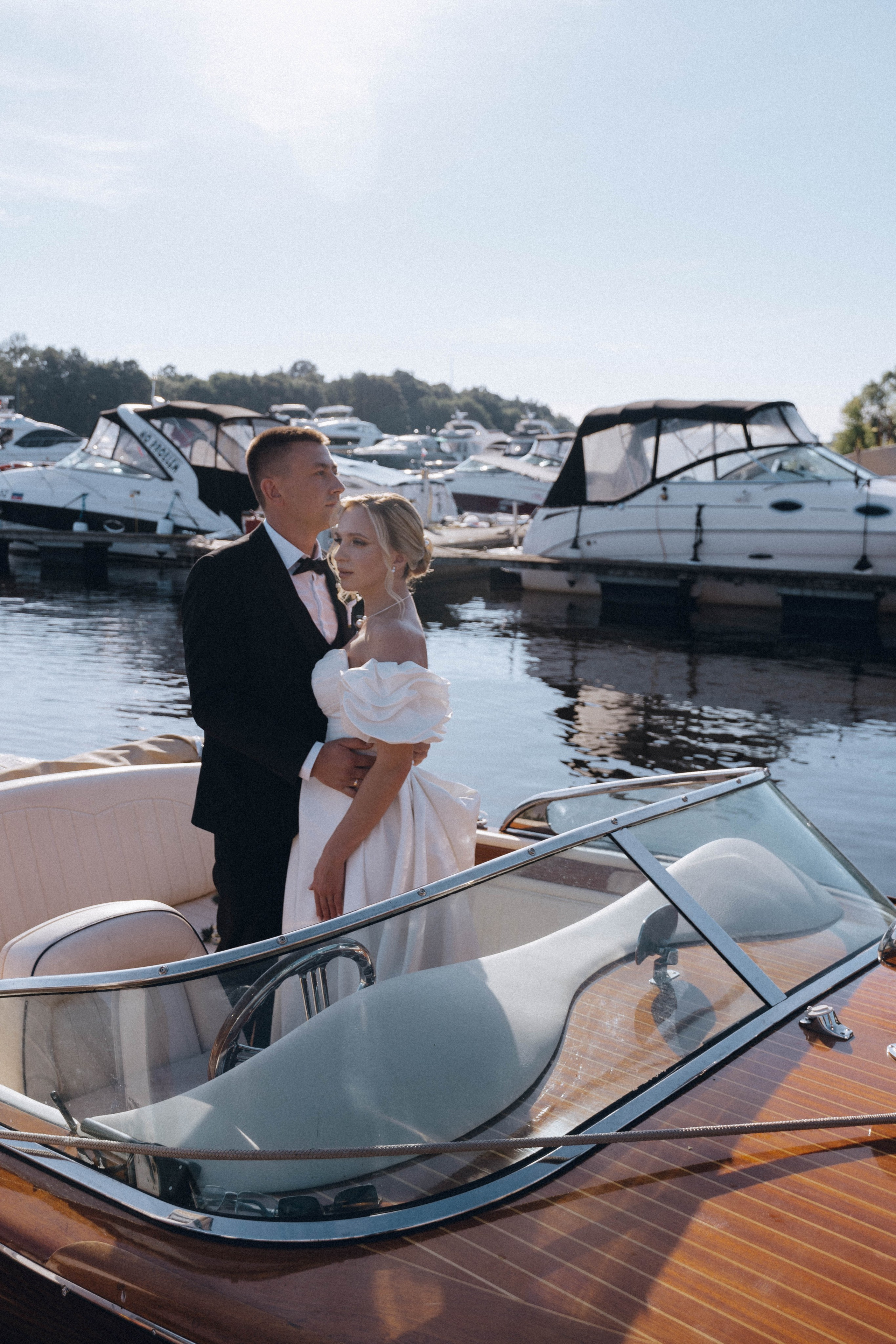 СВАДЕНБНАЯ СЬЕМКА НА КАТЕРЕ ПО КАНАЛАМ САНКТ-ПЕТЕРБУРГА И В АКВАТОРИИ НЕВЫ. Профессиональный фотограф, Санкт-Петербург — Виктория Богомолова