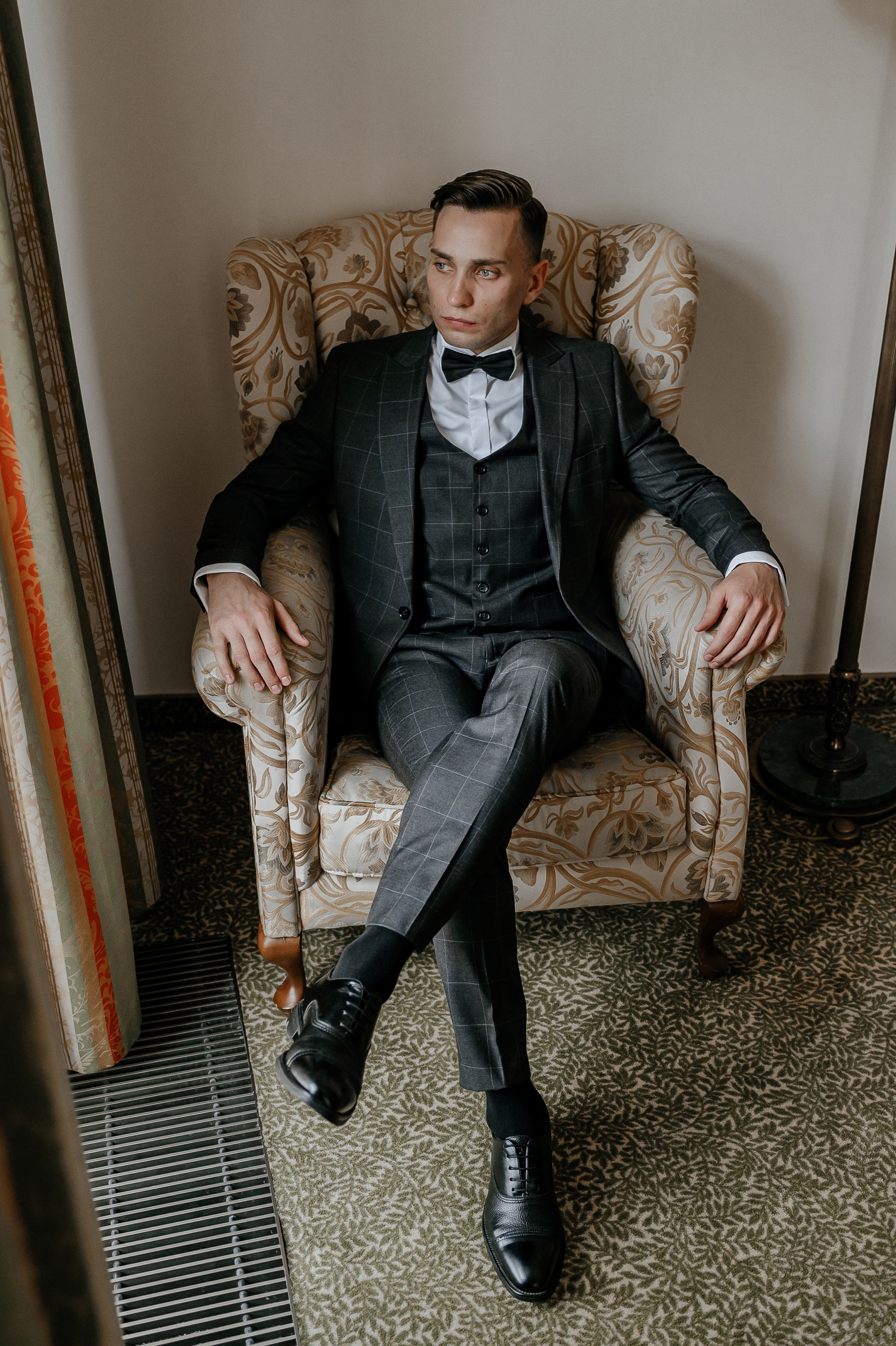 Портрет жениха в свадебном образе