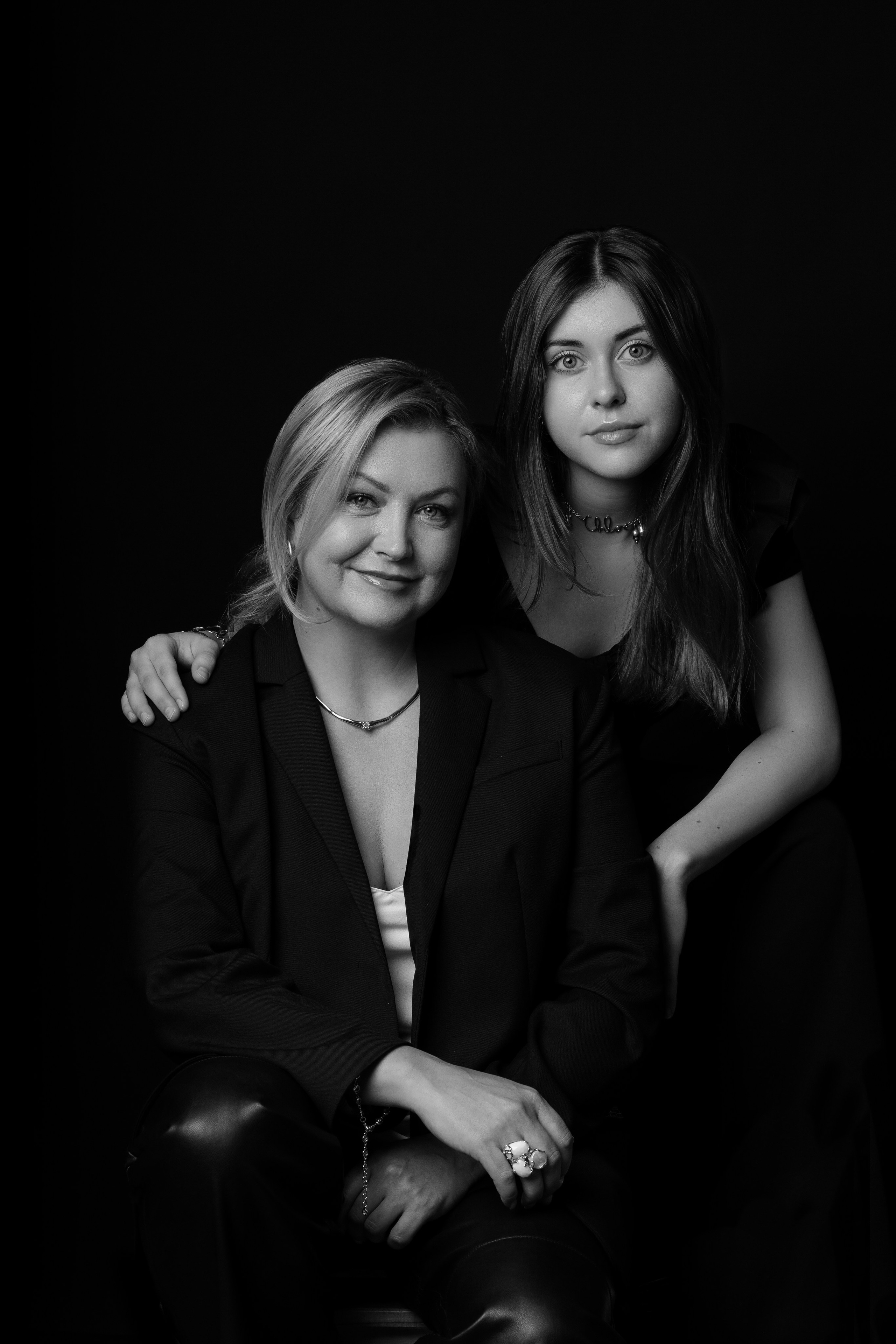 Съемка для календаря'2026 для «СМ-Косметология». Фотограф и ретушер Александра Белова