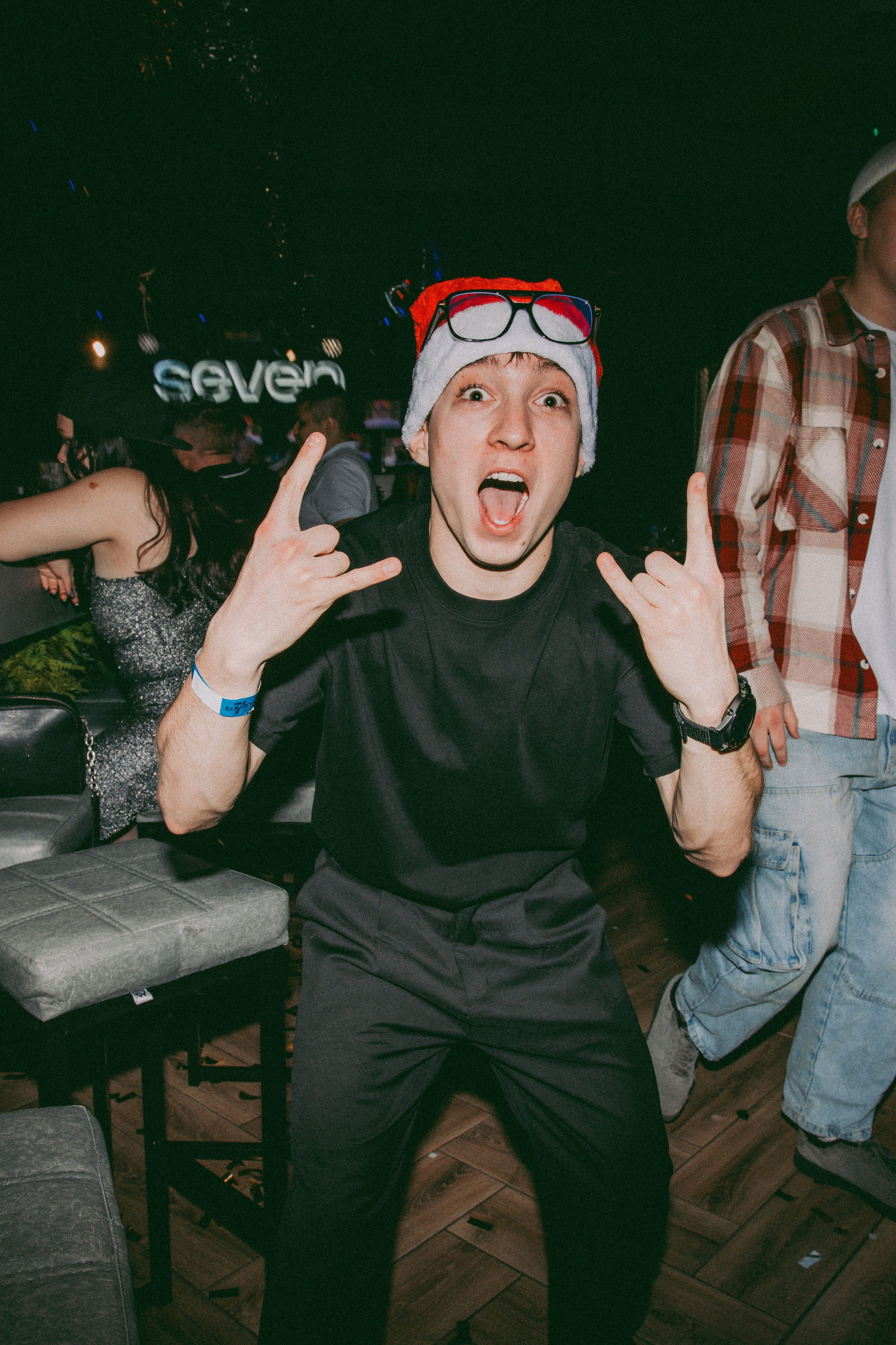 SEVEN bar — New Year