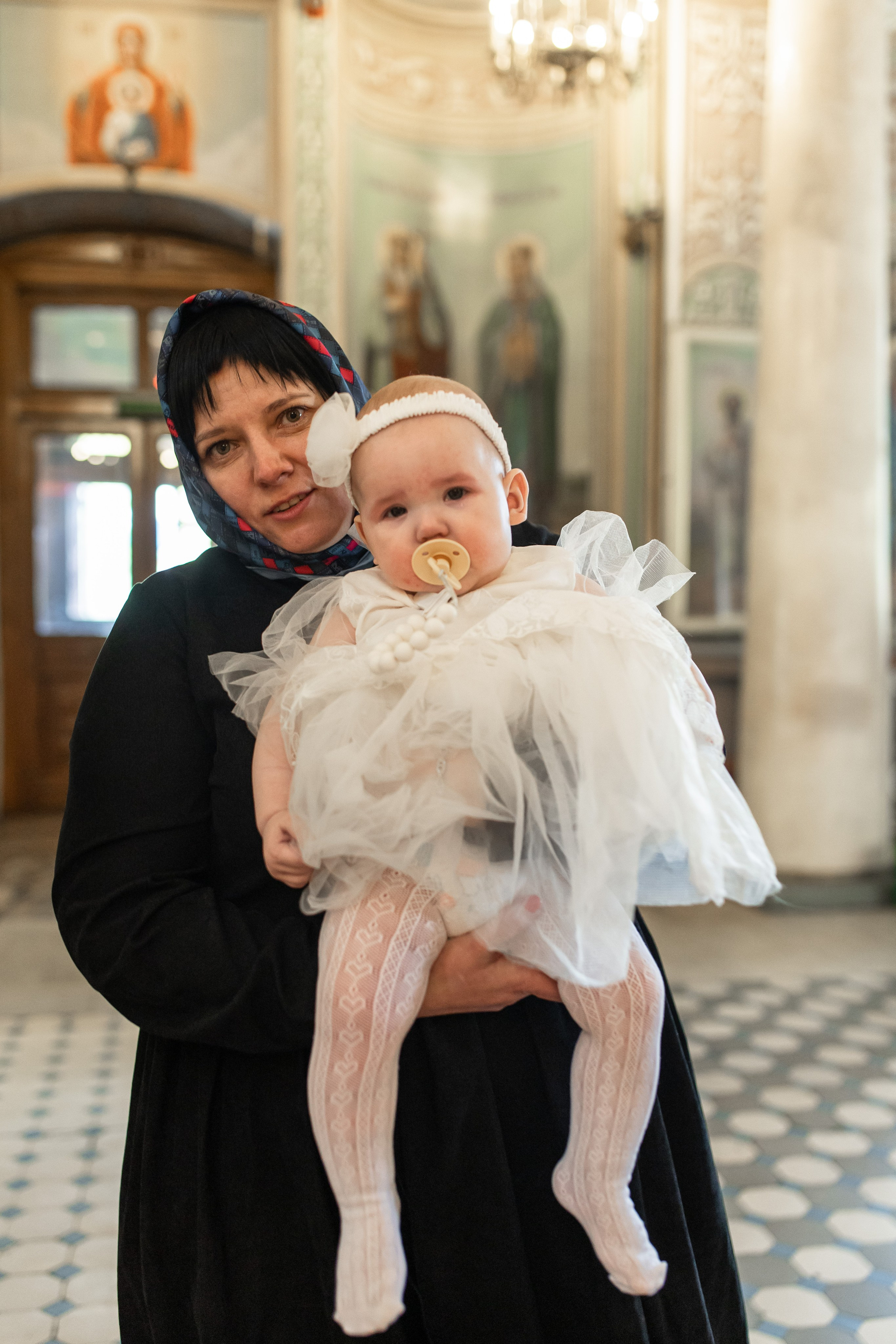 Крещение в Храме Веры, Надежды, Любови и матери их Софии. Профессиональный фотограф в Москве и Мо Мария Шантарёва