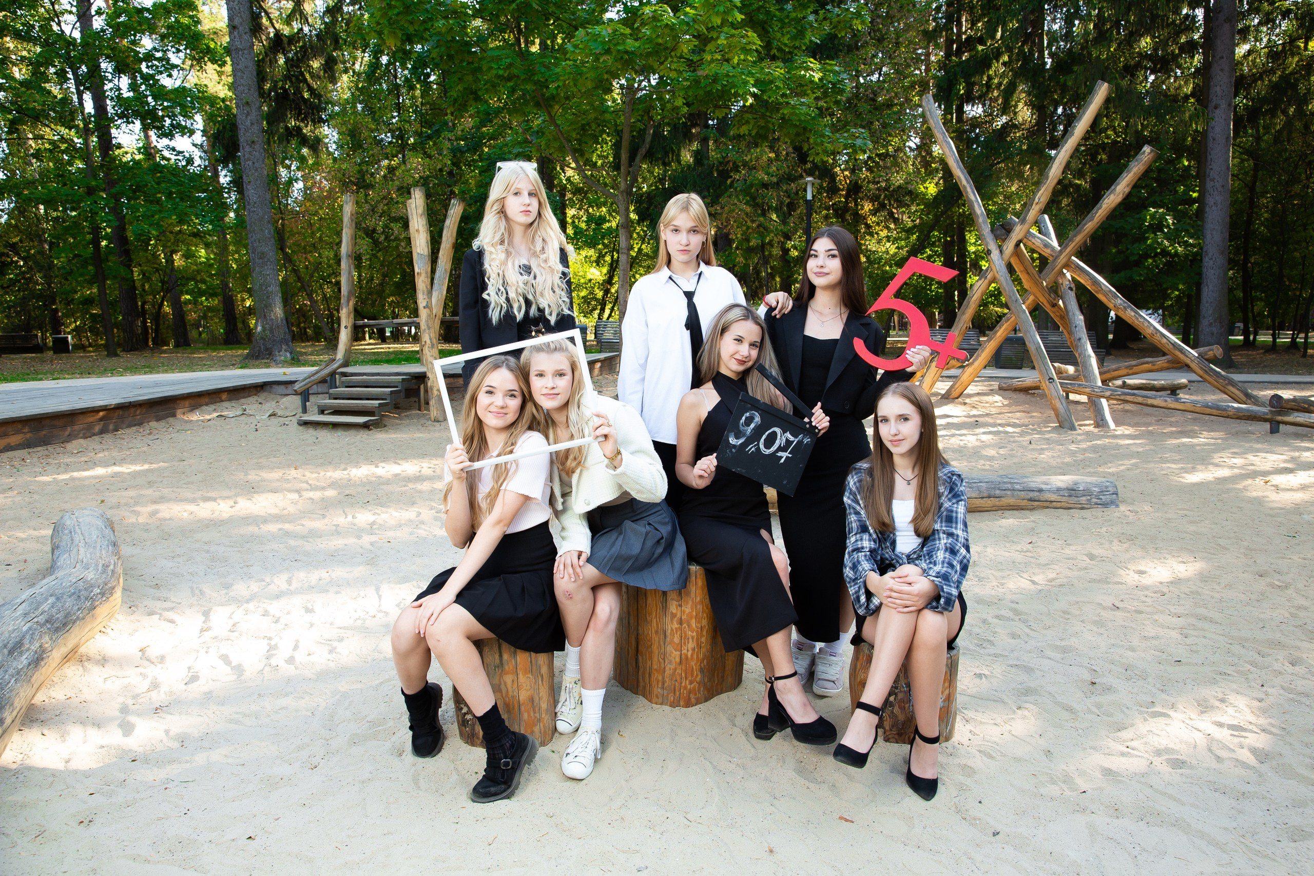 Школьные фотографии. Выпускные альбомы с оживающими фотографиями. Москва, Балашиха