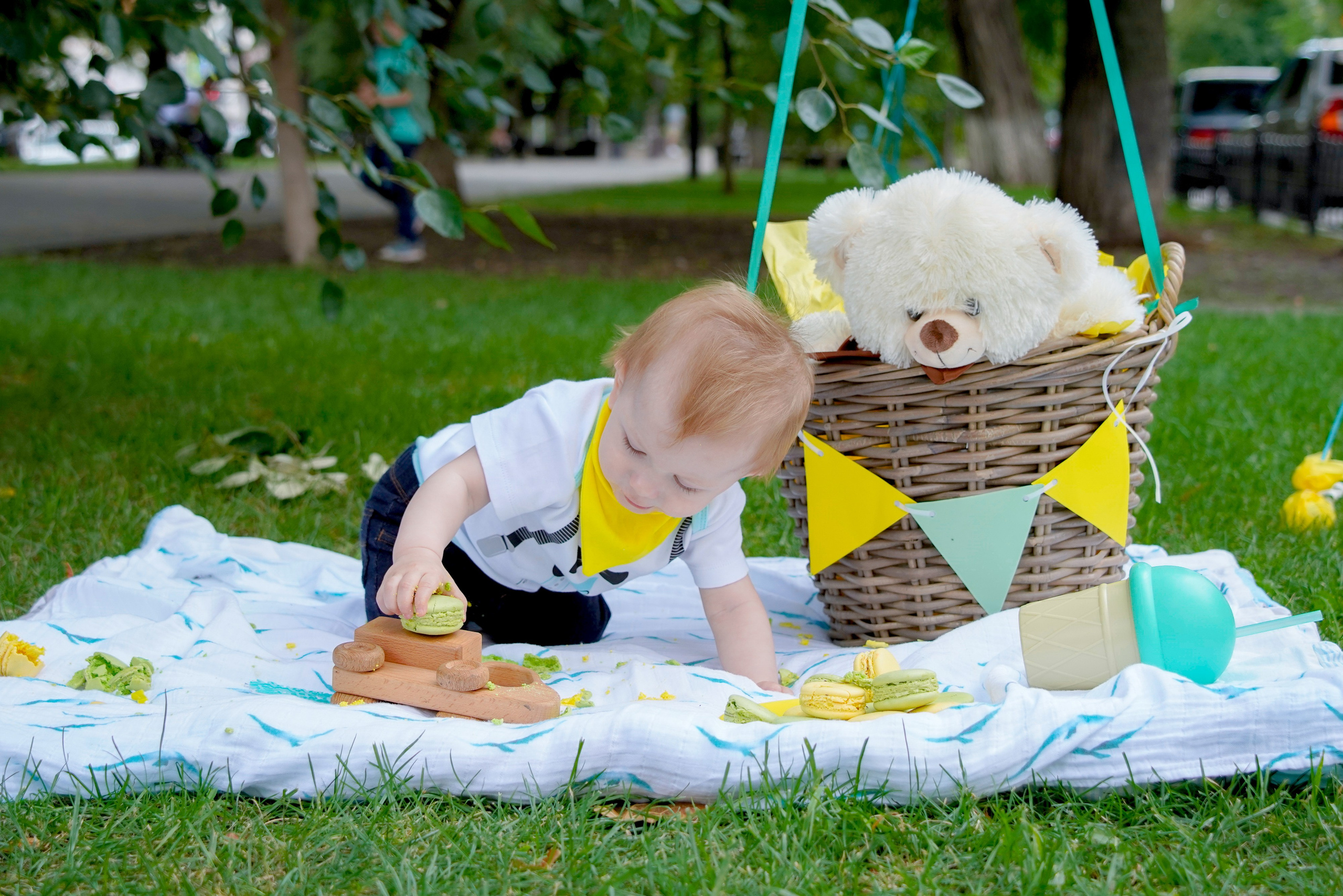 1 год)). Max Matvich and Victoria Basova are professionals in their field