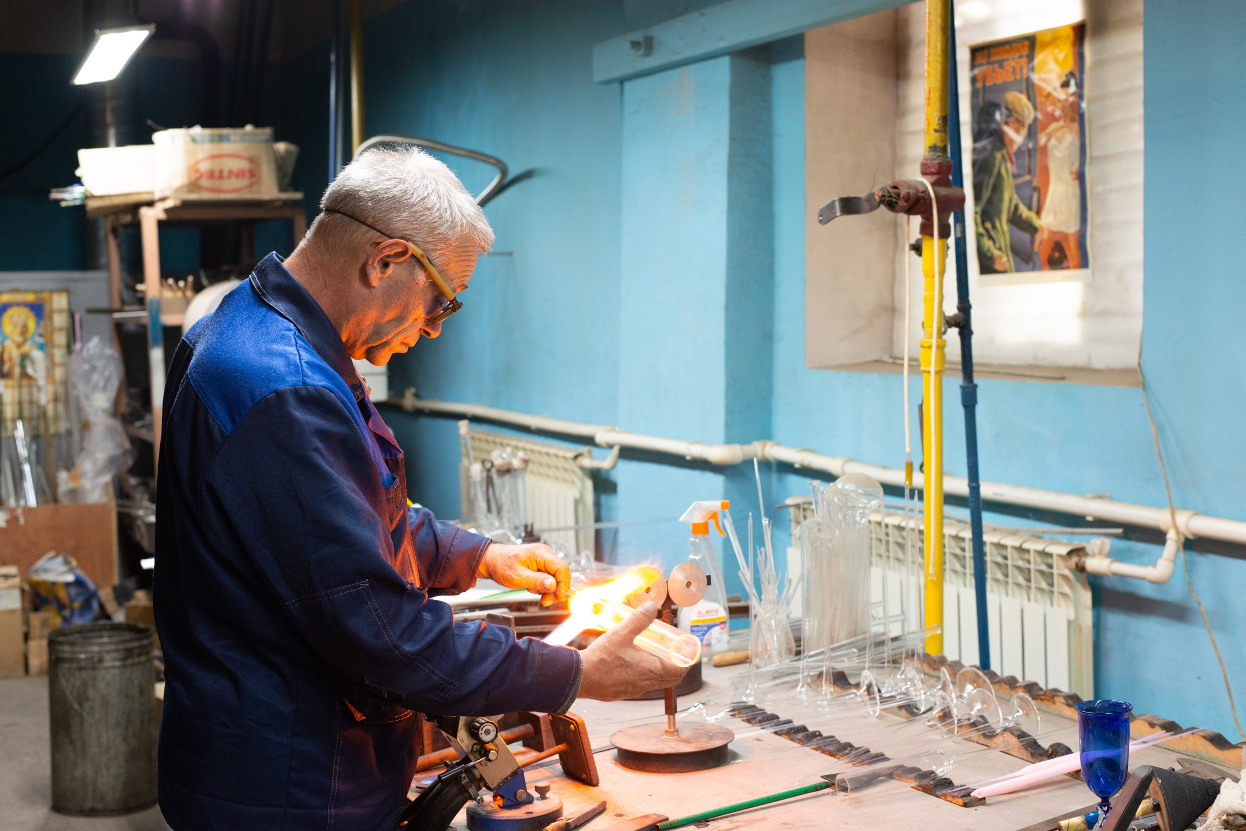 Производство стекла. Коммерческая фотосъёмка городской среды, архитектуры и производственных объектов
