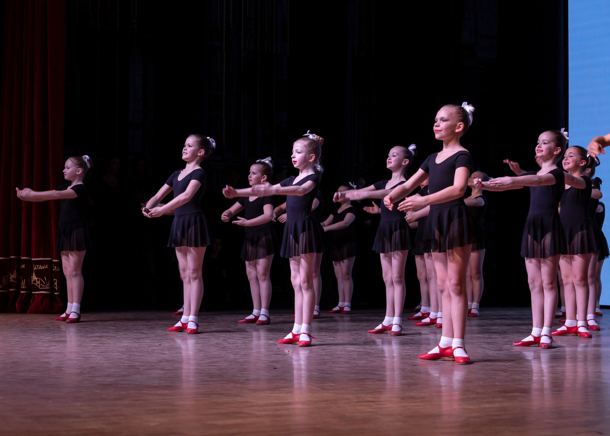 ДТДиМ Восточный. Юбилейный концерт хореографической студии «Карусель». Репортажный фотограф в Москве