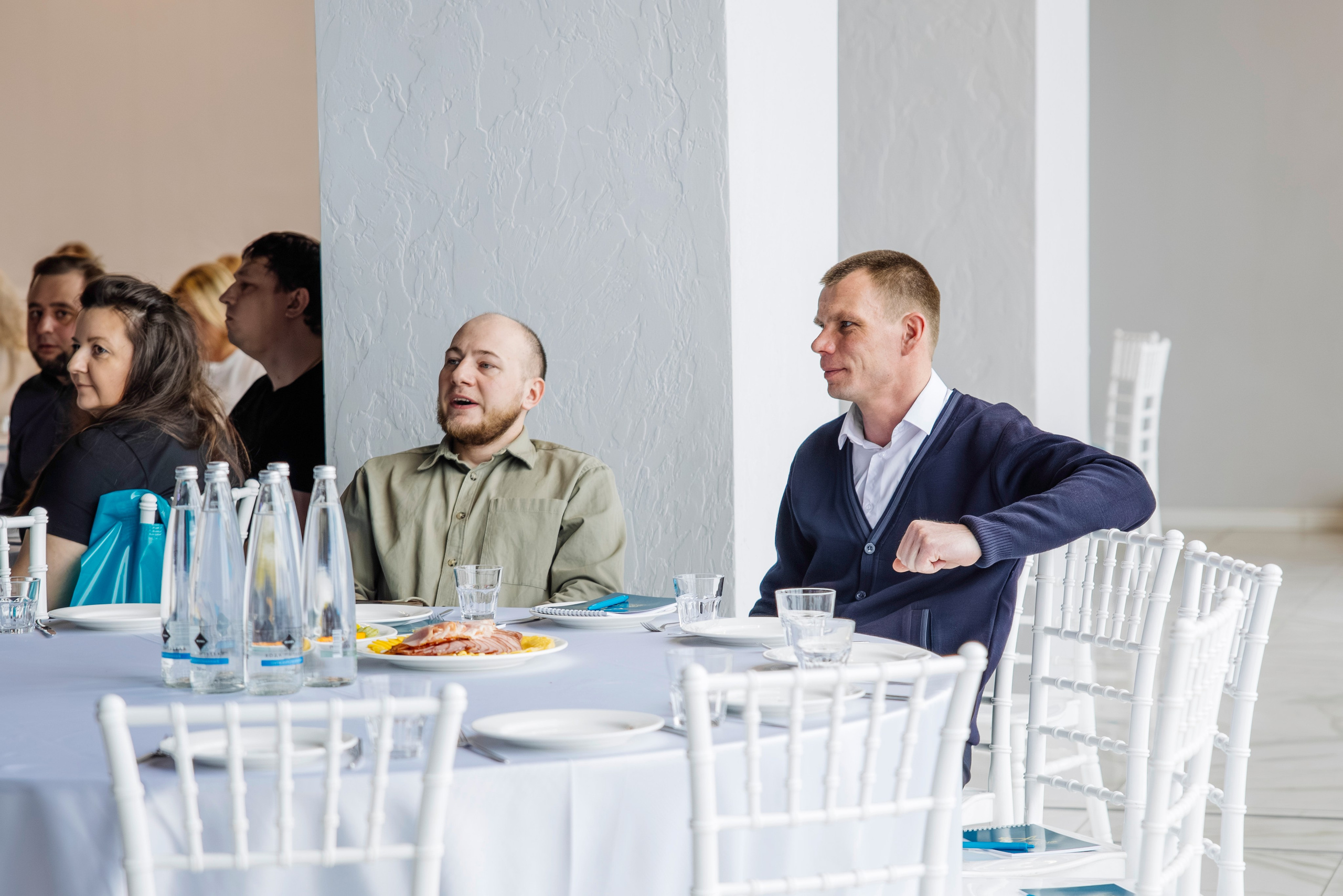 Империя Изобилия — выступления спикеров для предпринимателей. Свадебный фотограф в Иркутске Бобылев Никита