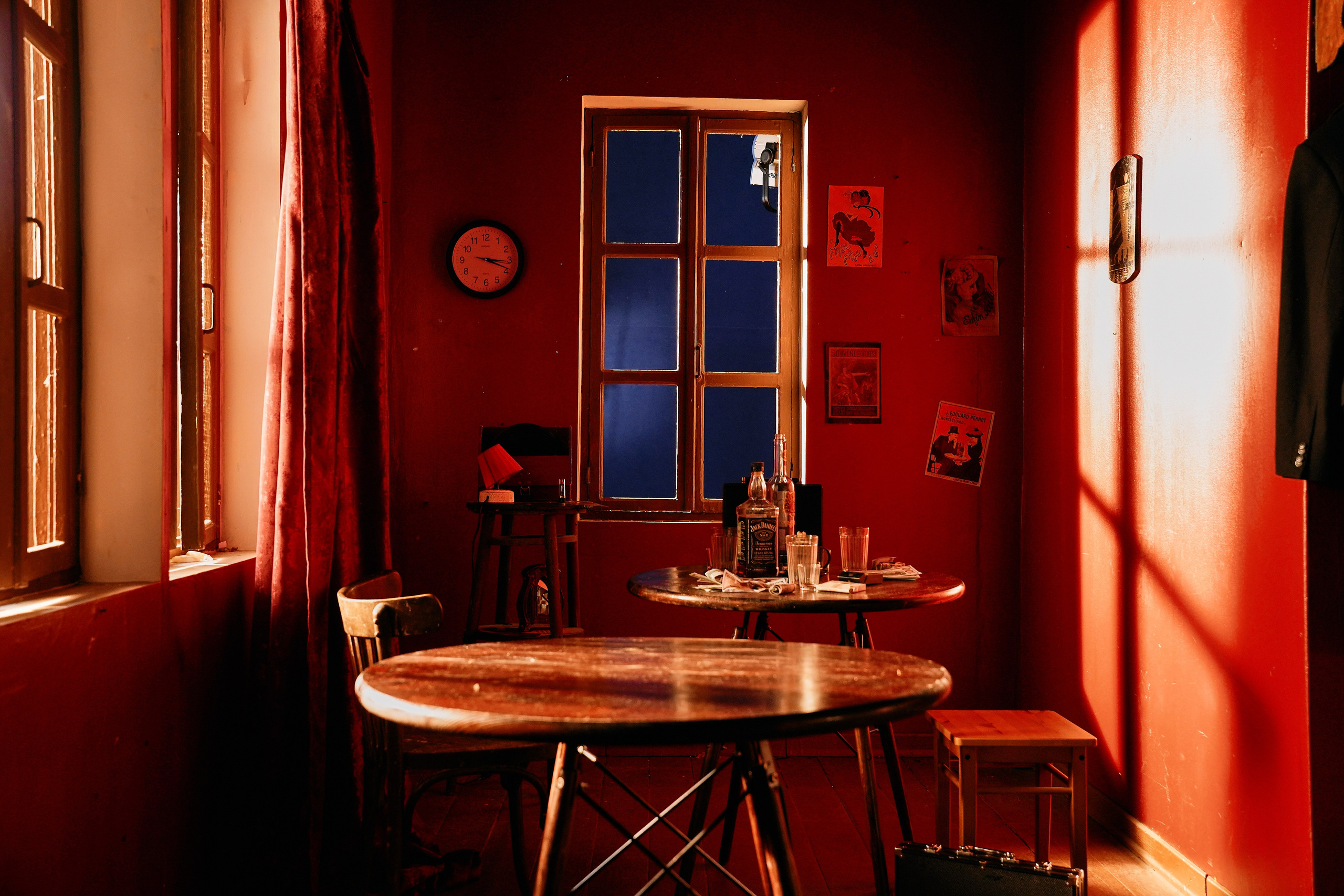 БЭКИ со съемок. Фотограф