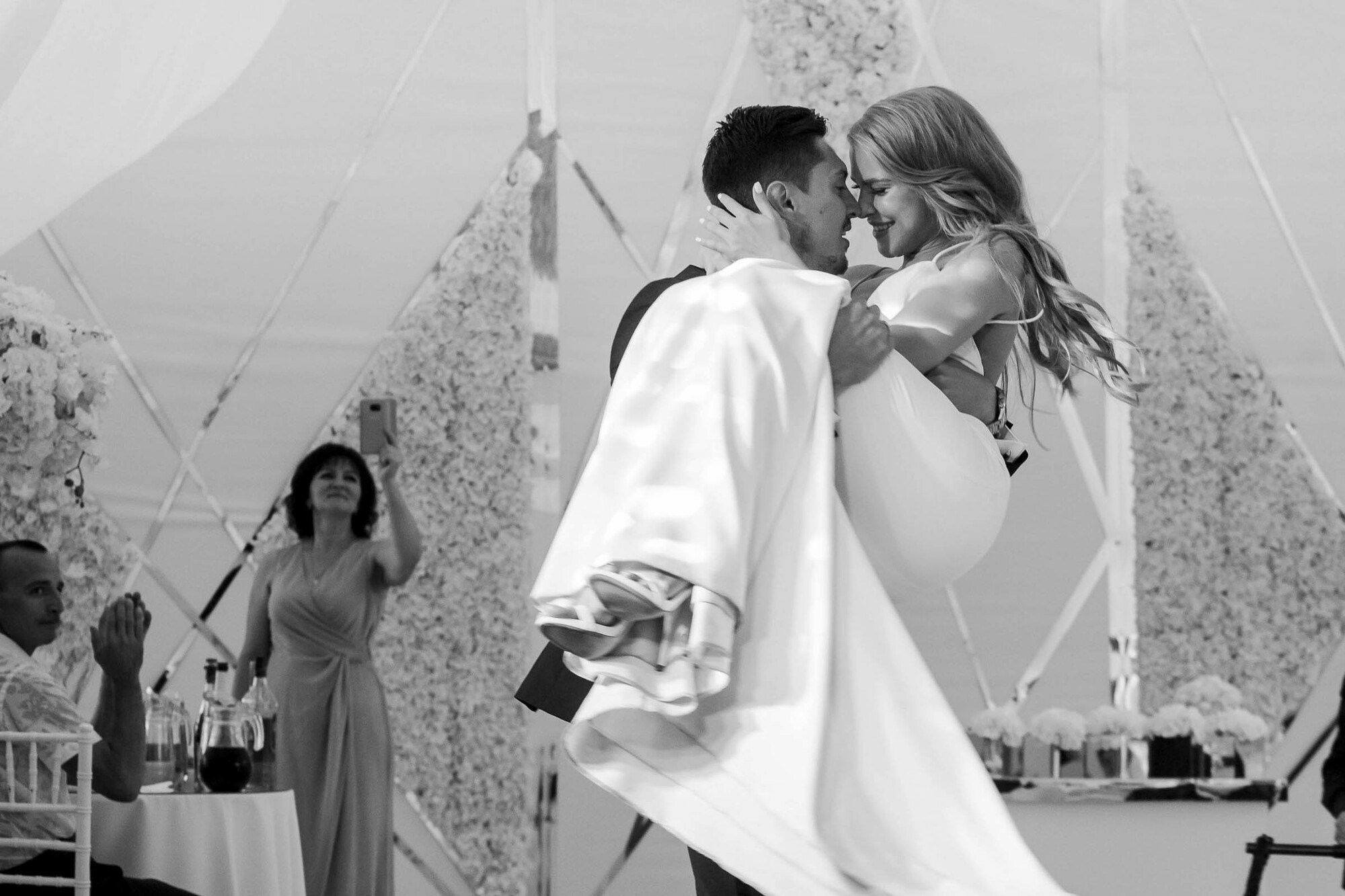 Стильная свадьба со сборами в гостинице Эрмитаж. Свадебный фотограф в Санкт-Петербурге и Москве Андрей Нестеров