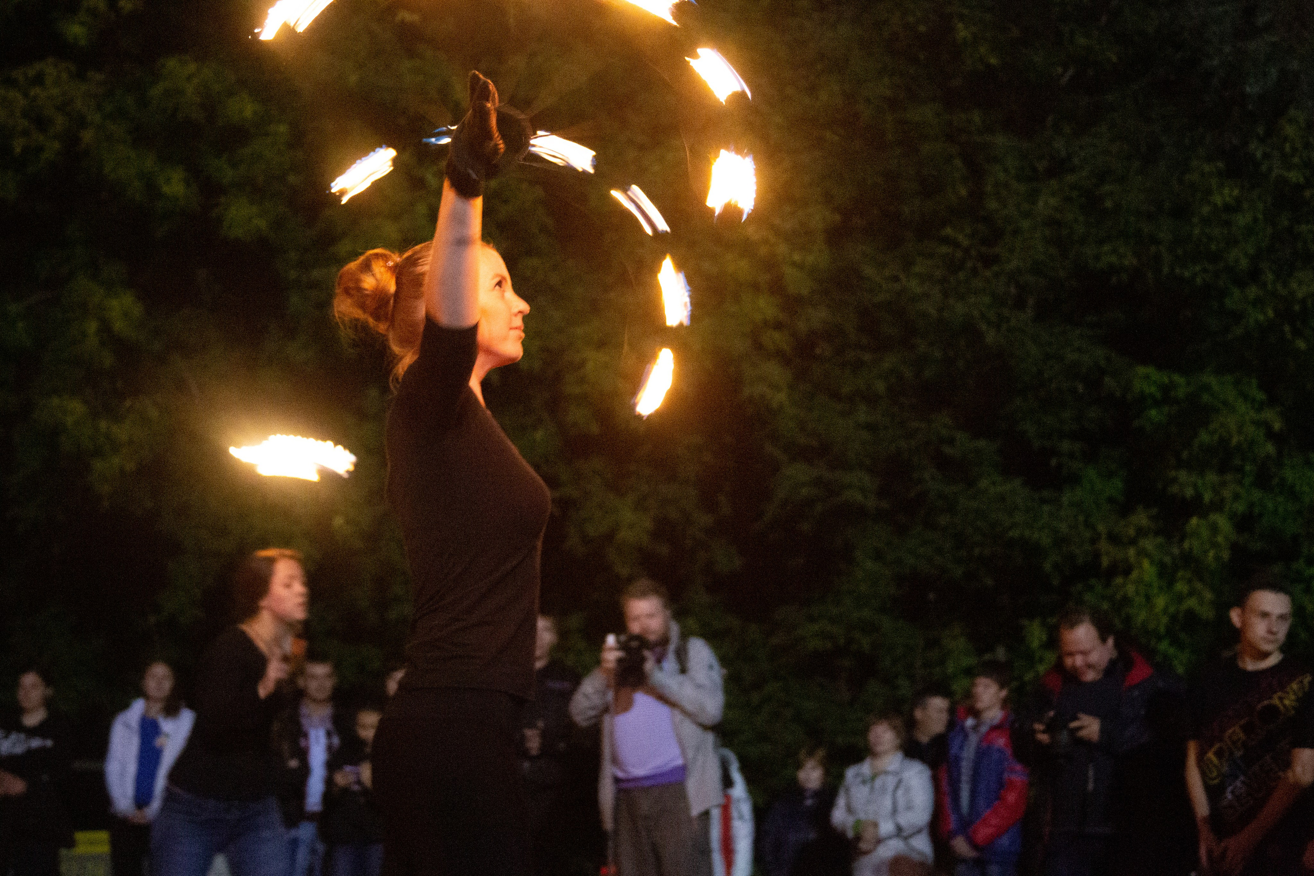 Огненное шоу в Перми. Фотограф Никита Попов. Фотограф Пермь. Фотосессия в фотостудии Перми и на свежем воздухе
