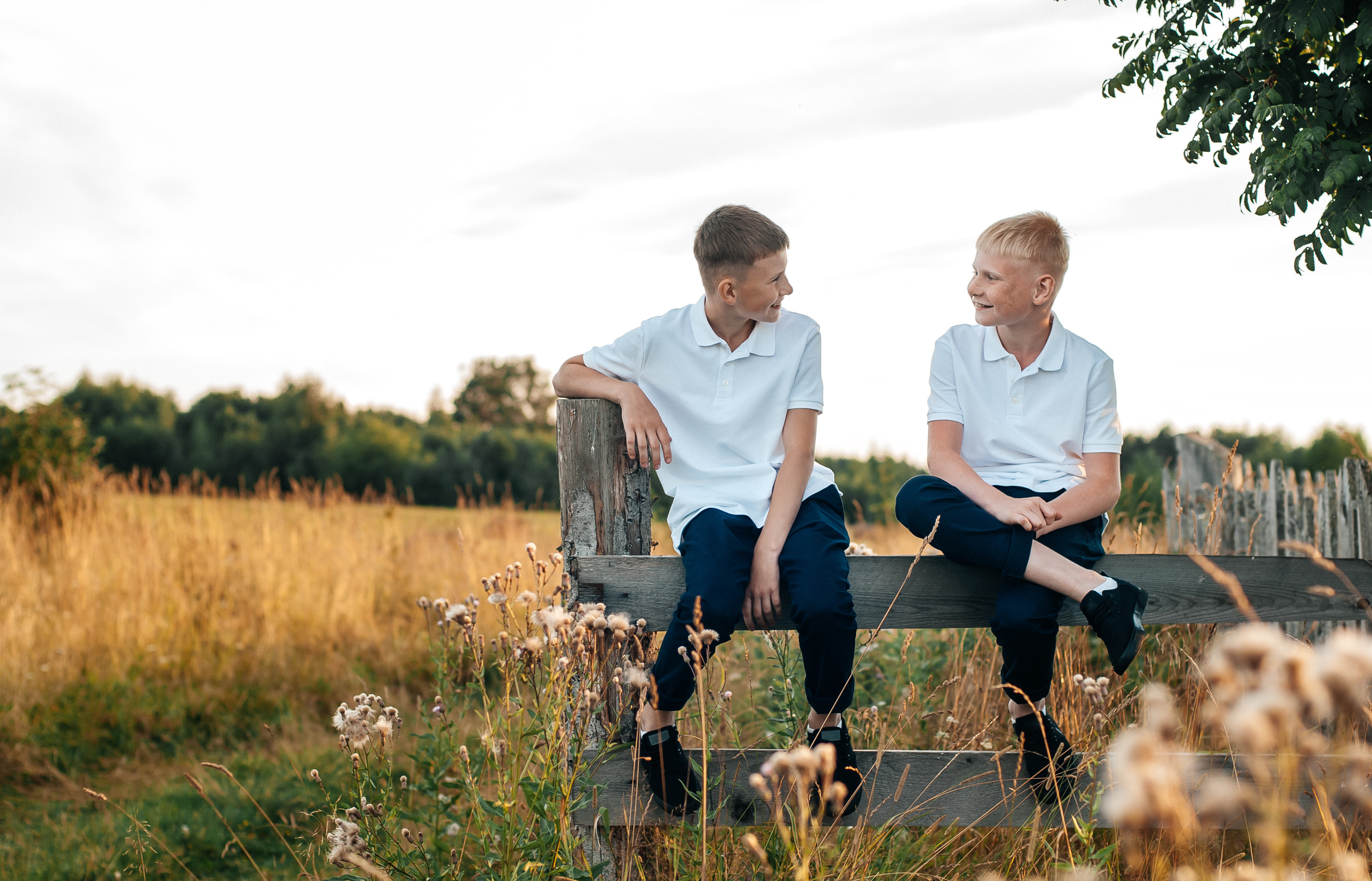Летняя съёмка в поле для Яны, Матвея и Максима. Свадебный и семейный фотограф г. Ярославль Савинская Анастасия