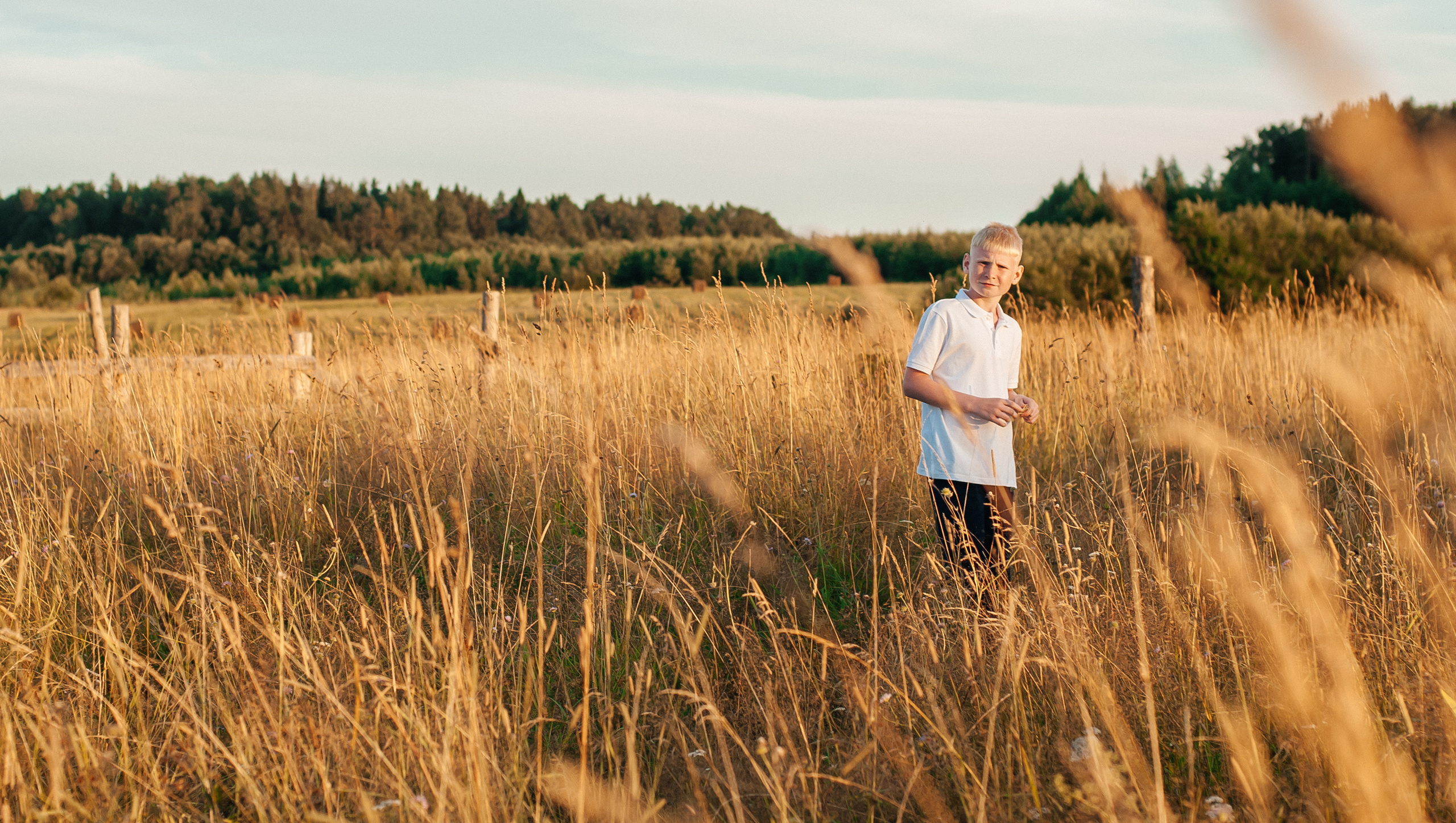Летняя съёмка в поле для Яны, Матвея и Максима. Свадебный и семейный фотограф г. Ярославль Савинская Анастасия