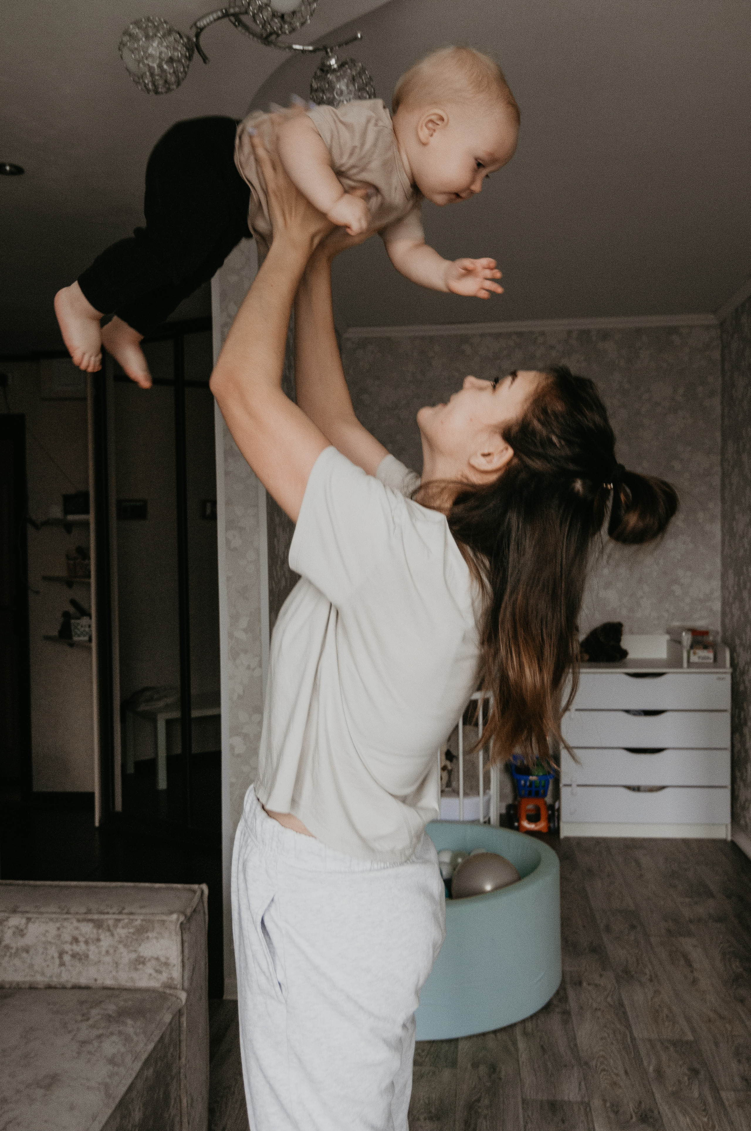 Домашняя семейная съёмка для Алины и Матвея. Свадебный и семейный фотограф г. Ярославль Савинская Анастасия