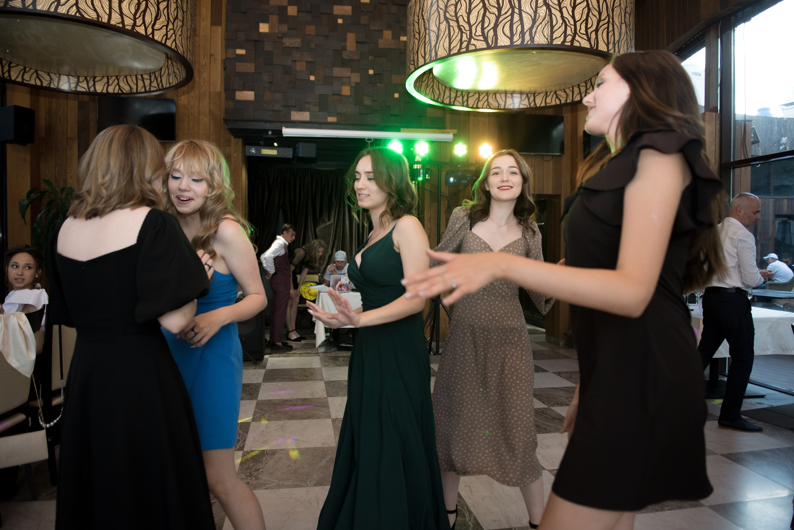 Выпускной — 11 класс. Фотограф Семён Пишта