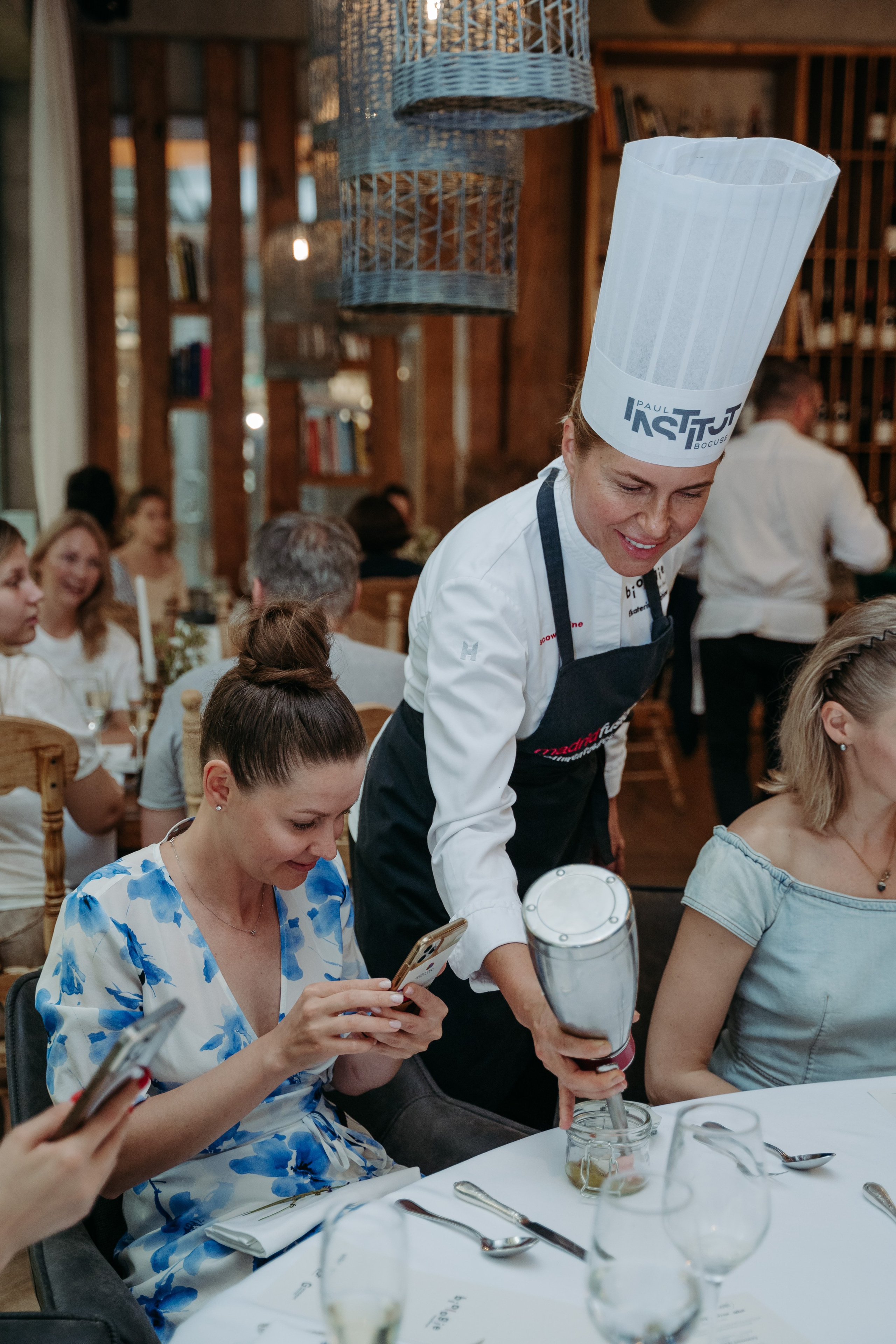 Открытый ужин с Mishlen Шеф Поварами. Репортажный и свадебный фотограф в Москве Рая Небогатова