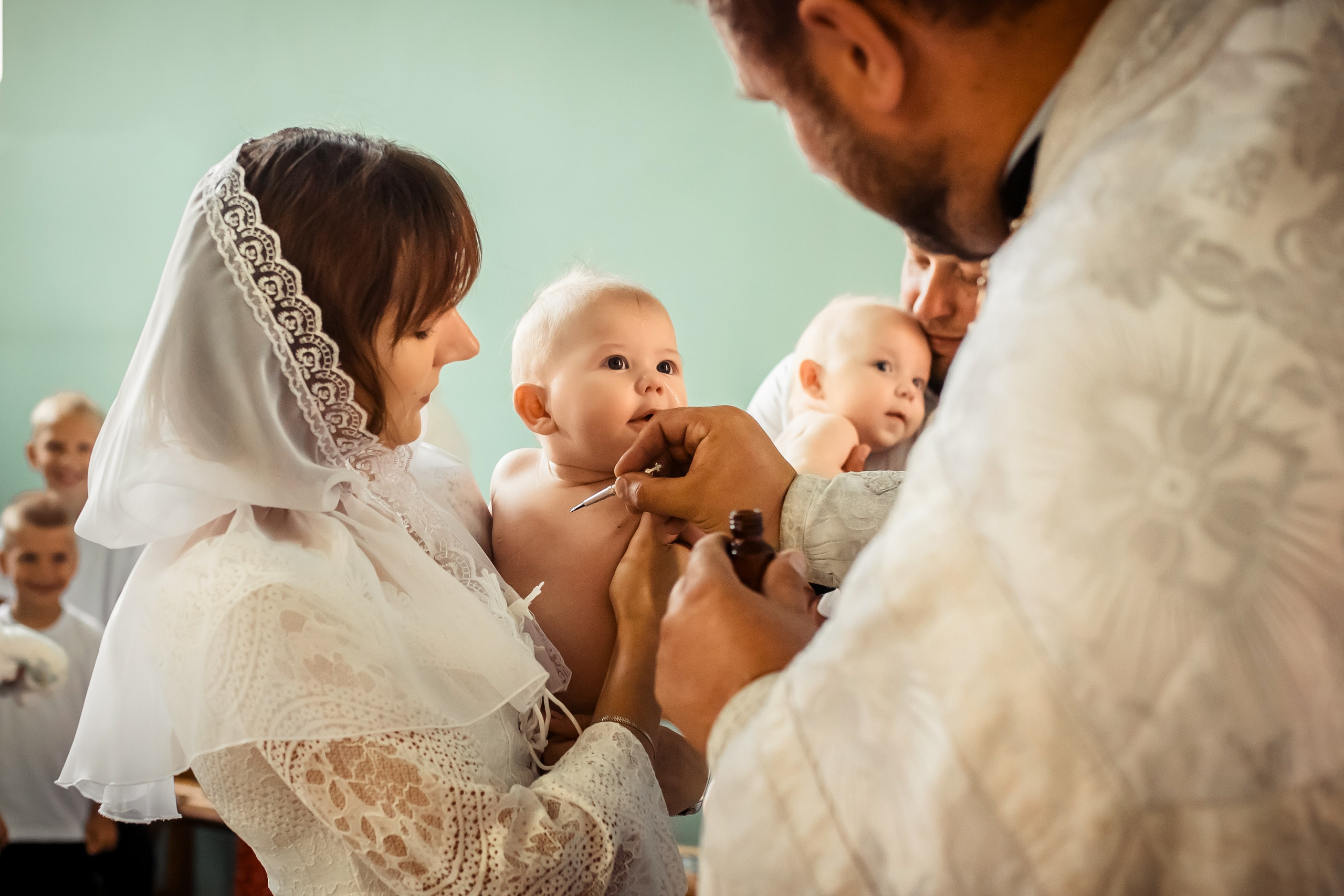 Крещение Милании и Эмилии