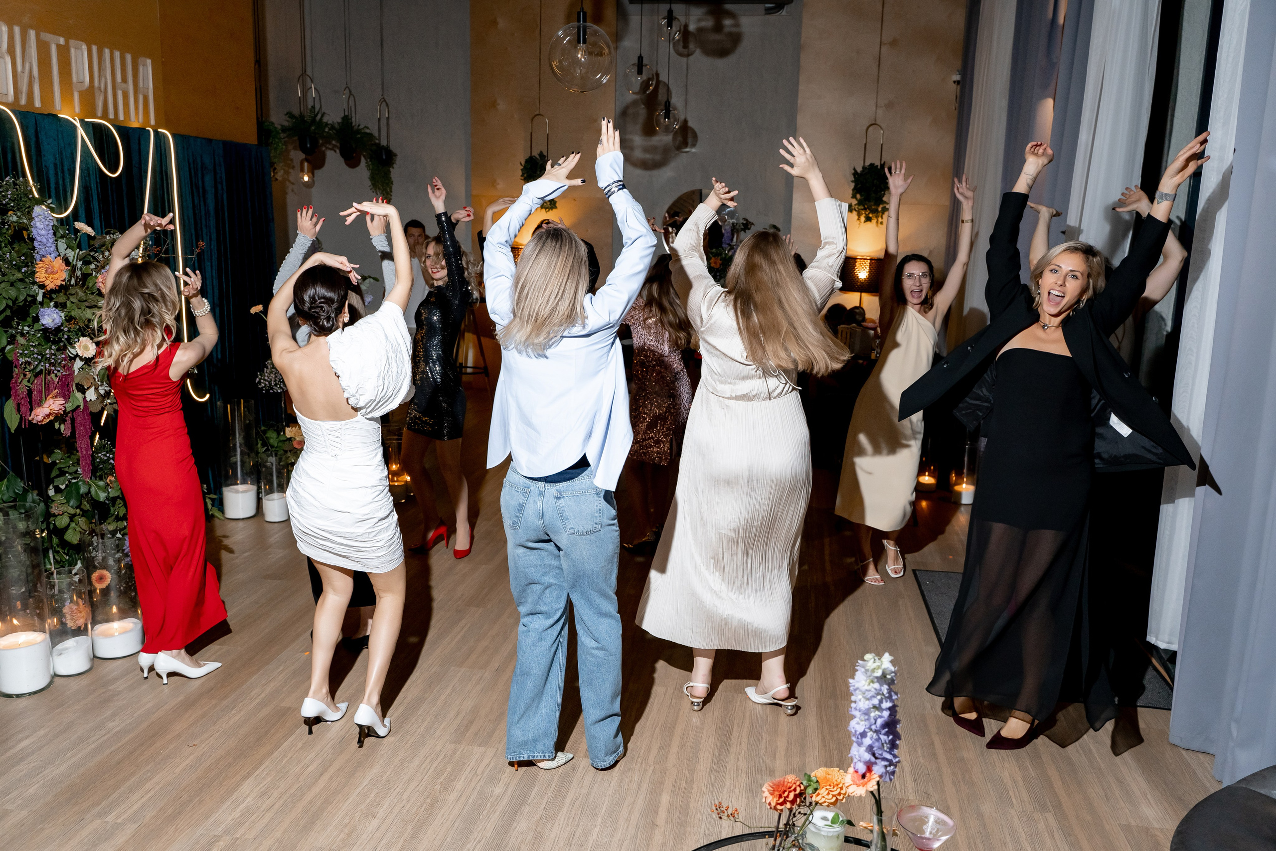 Репортаж мероприятия, репортажная съемка в Москве и Московской области, фотограф на мероприятие, фотосъемка юбилея, репортаж свадьбы, event, фотосессия на фотозоне, фотограф на юбилей, фотограф на день рождения, репортажный фотограф, съемка мероприятия, съемка на фотозоне, фотограф на корпоратив, фотограф на свадьбу, фотограф на детский праздник, фотограф на выпускной. Свадебный репортаж в лофте.