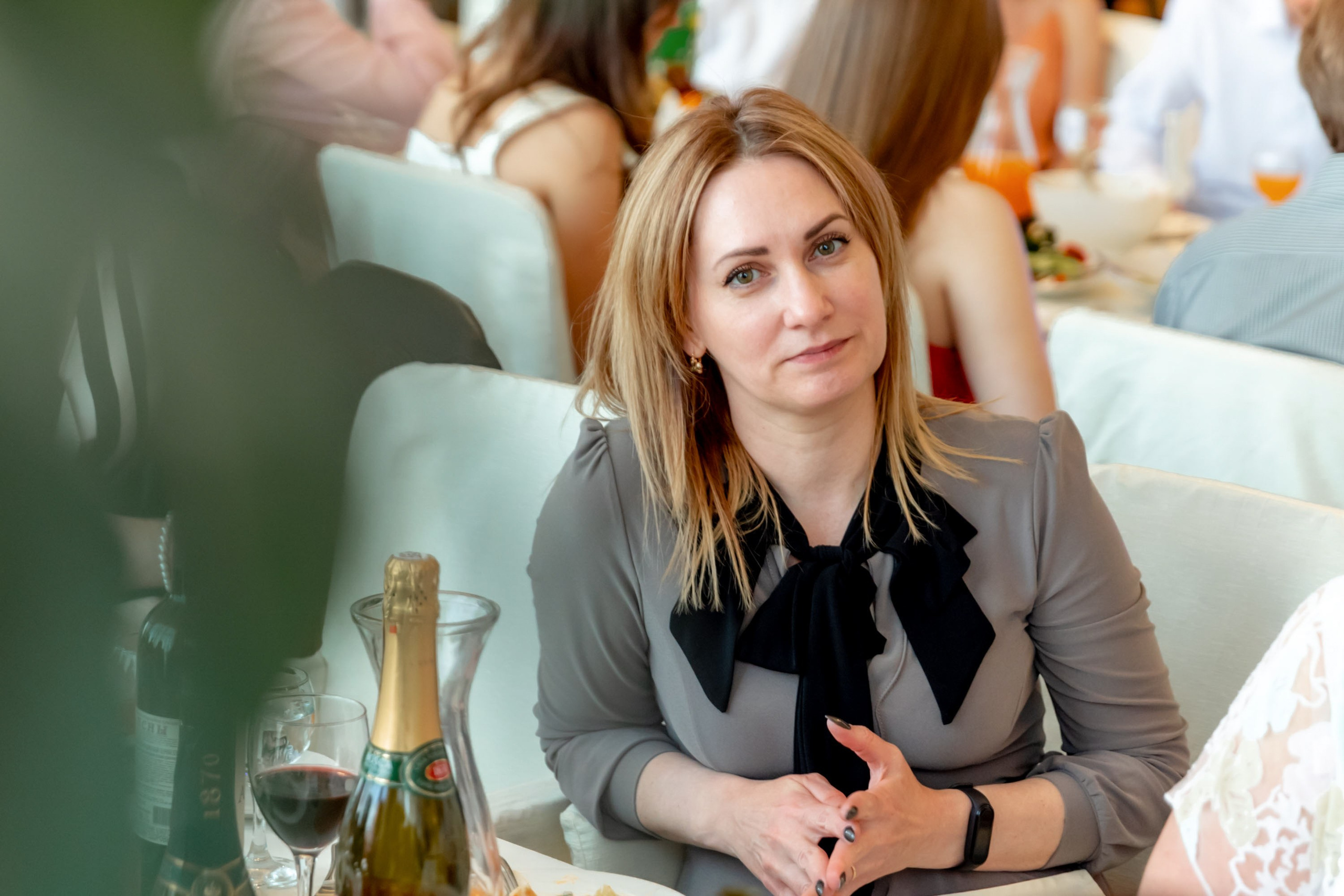 Фотосъёмка школьного выпускного в ресторане. Фотограф на праздник, корпоратив, День Рождения и Юбилей в г. Санкт-Петербурге Алексей Анкушев