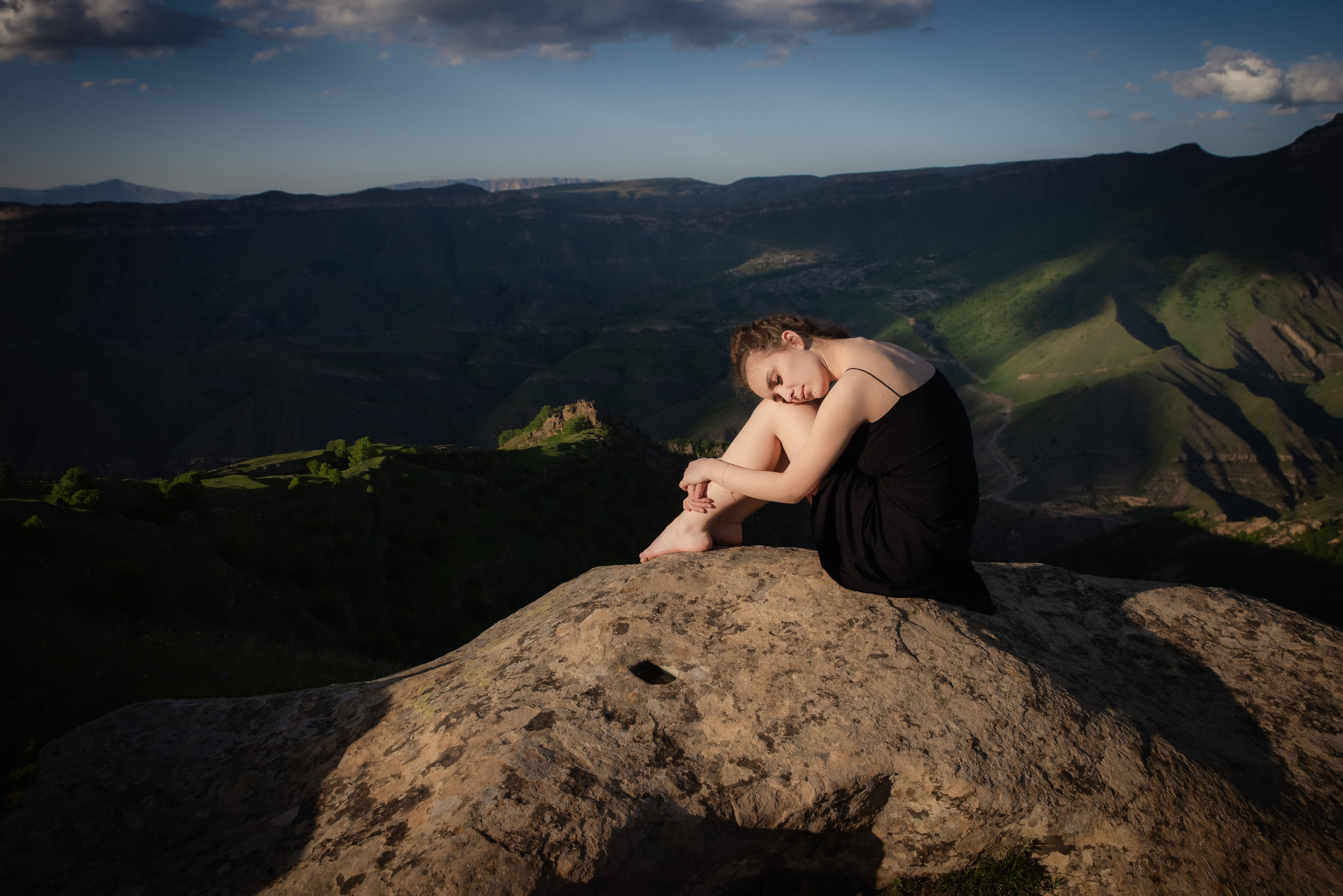 На вершине горы на 4.5. км выше к облакам. Фотограф Крещение Венчание Москва