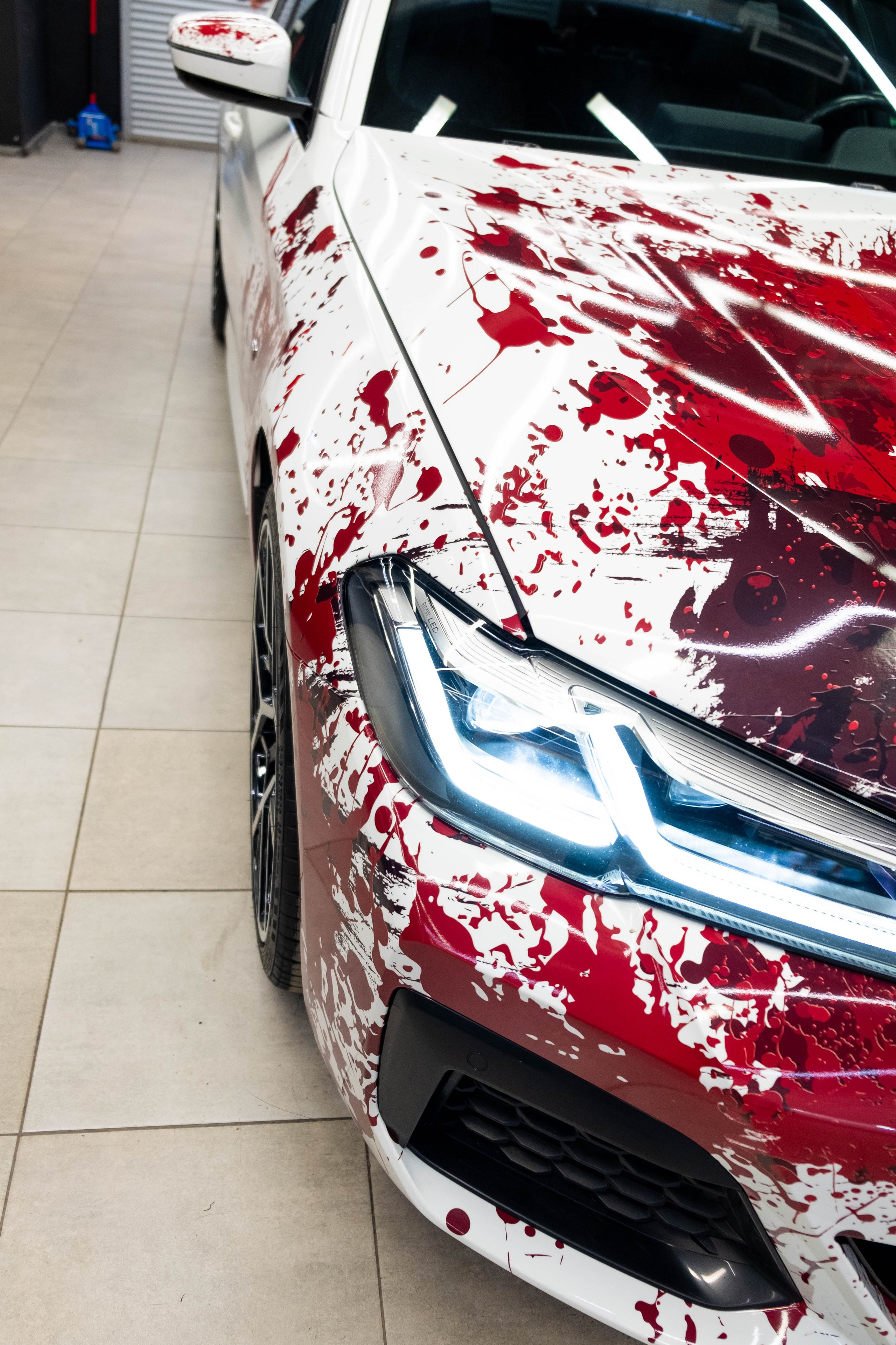 Винилография на BMW 5 G30. Студия дизайна и оклейки авто Barmaley Design