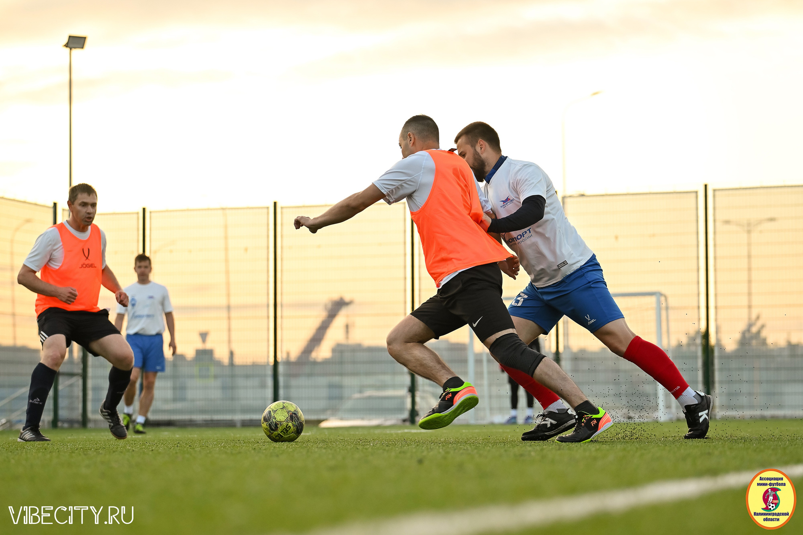 ИГРЫ МИНИ-ФУТБОЛЬНОЙ И КОРПОРАТИВНОЙ ЛИГИ. VIBECITY.RU Вайб Сити Ру Фоторепортажи Фотоотчеты Калининград