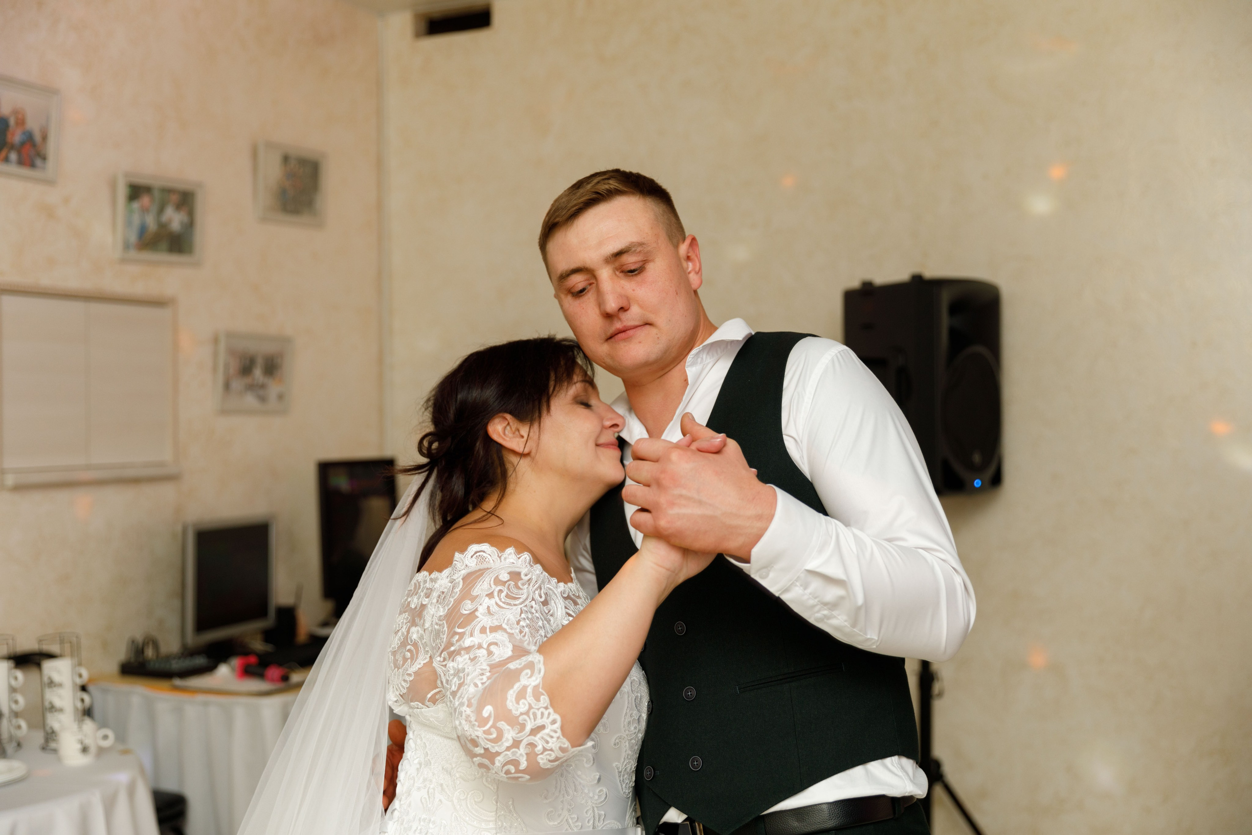 Свадьба Дениса и Натальи. Фотограф Анна Телекаева, выпускные альбомы, семейные и репортажные съемки в Омске